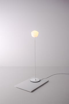 Zeitgenössische Stehleuchte 'Contour' 225, Perle von AND