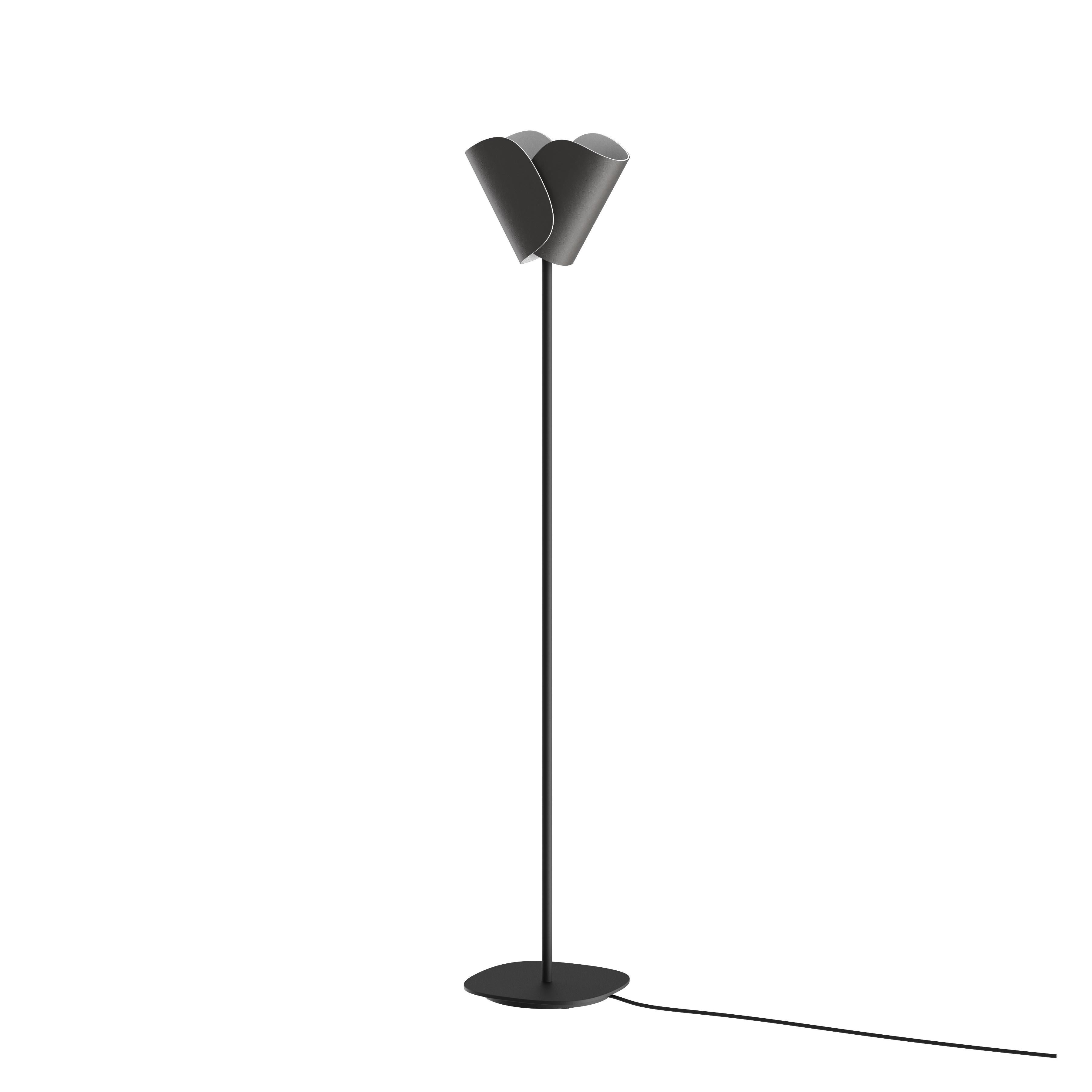 Lampadaire contemporain 'Flip' par Sebastian Herkner X AGO, Greene & Greene en vente 2