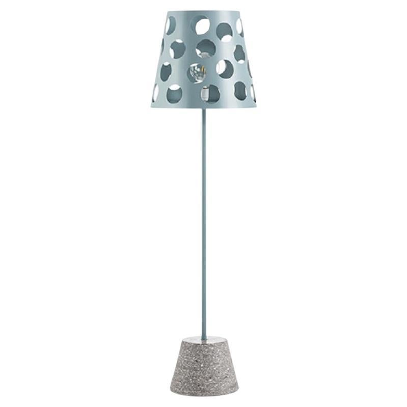 Zeitgenössische Stehlampe mit Zementsockel und lackierter Metallstruktur im Angebot