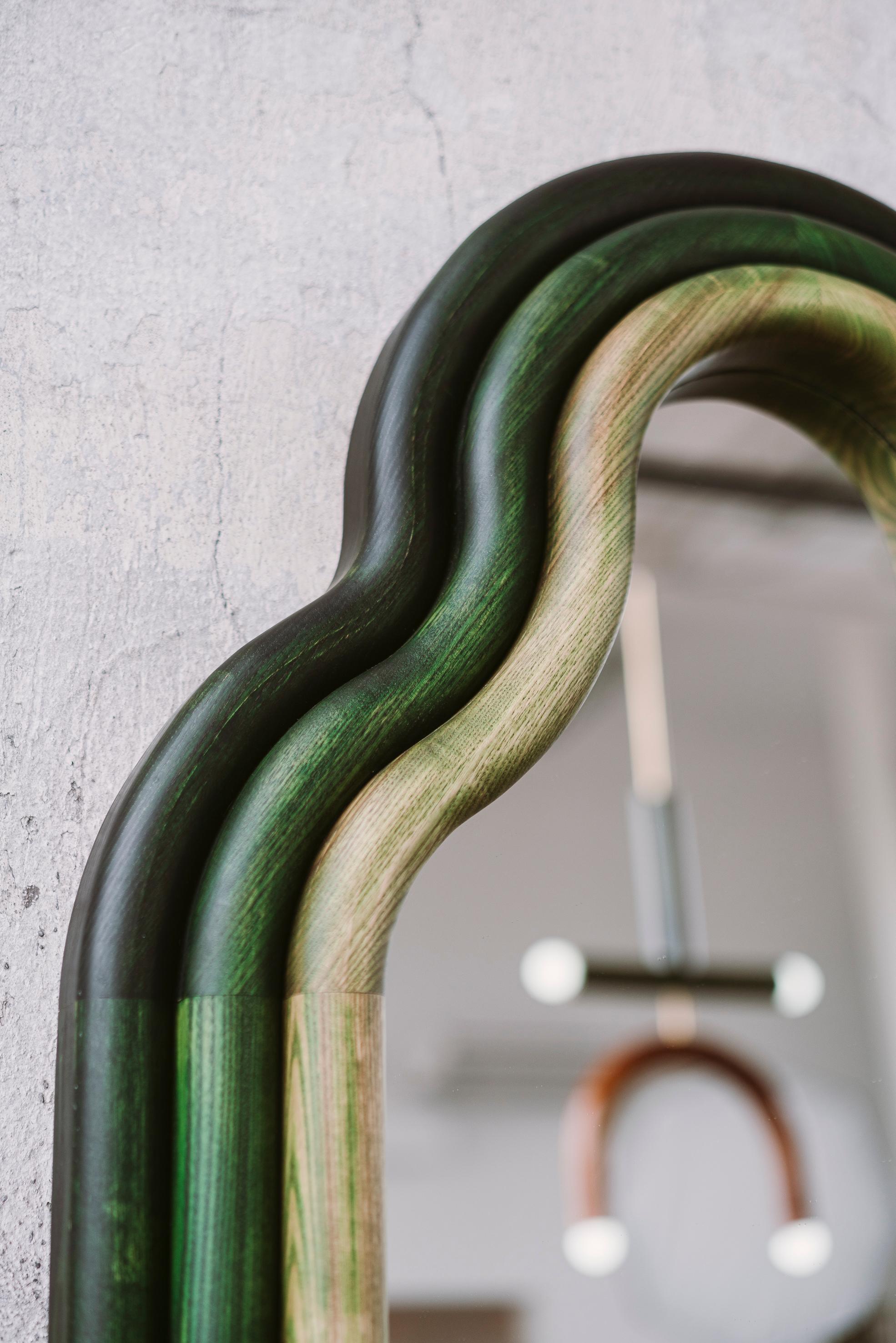 Zeitgenössischer Bodenspiegel 'TRN/XL/S' von Pani Jurek, Holz (natur) im Angebot 2