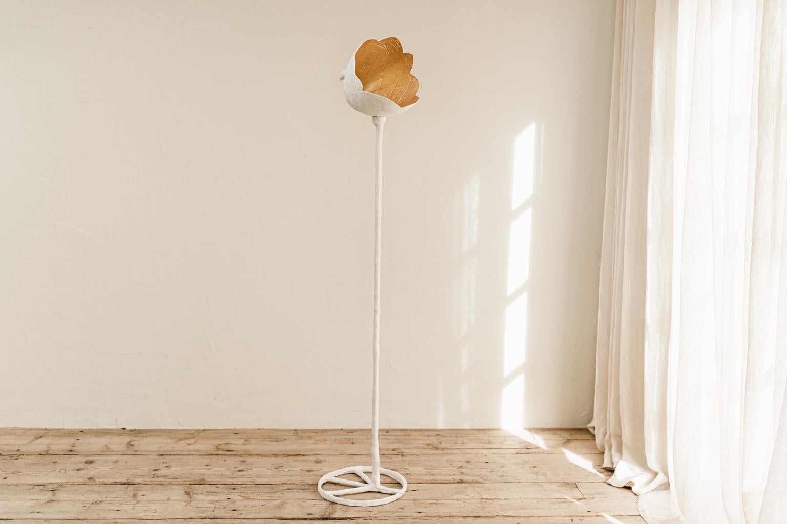 Always very poetic the art of José Esteves, French artist, love this floorlamp, a peacebird to brighten your interior ...
       