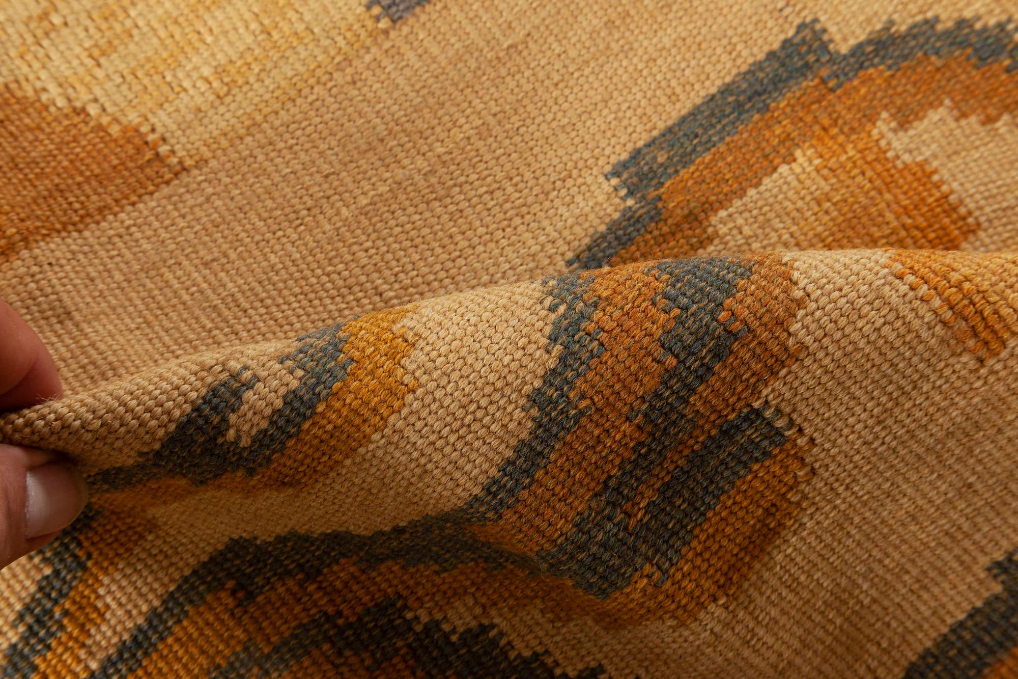 Contemporary floral Bessarabian design handmade wool rug by Doris Leslie Blau.
Size: 13.7