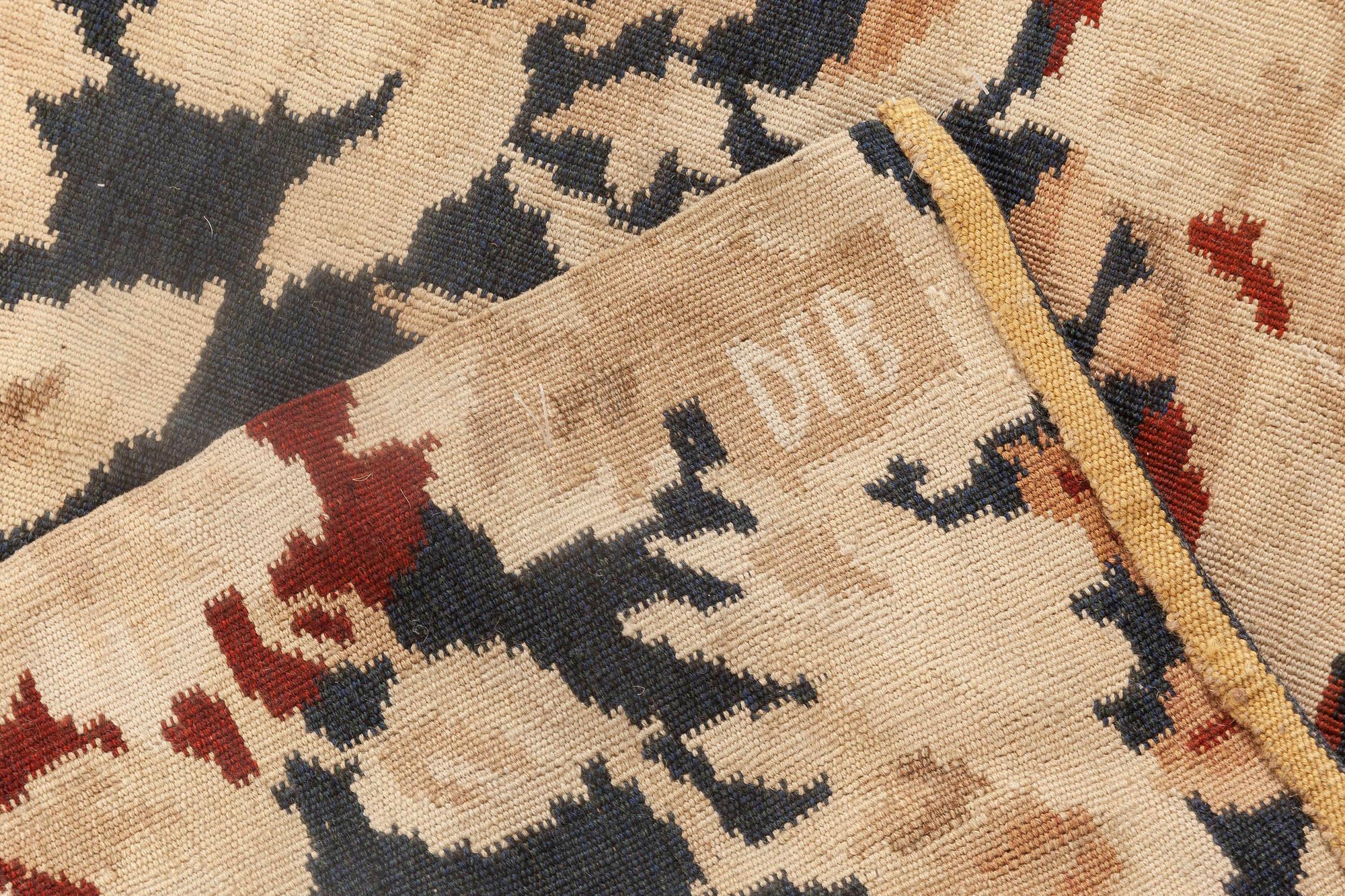 Zeitgenössischer, geblümter bessarabischer, handgefertigter Wollteppich von Doris Leslie Blau im Zustand „Neu“ im Angebot in New York, NY