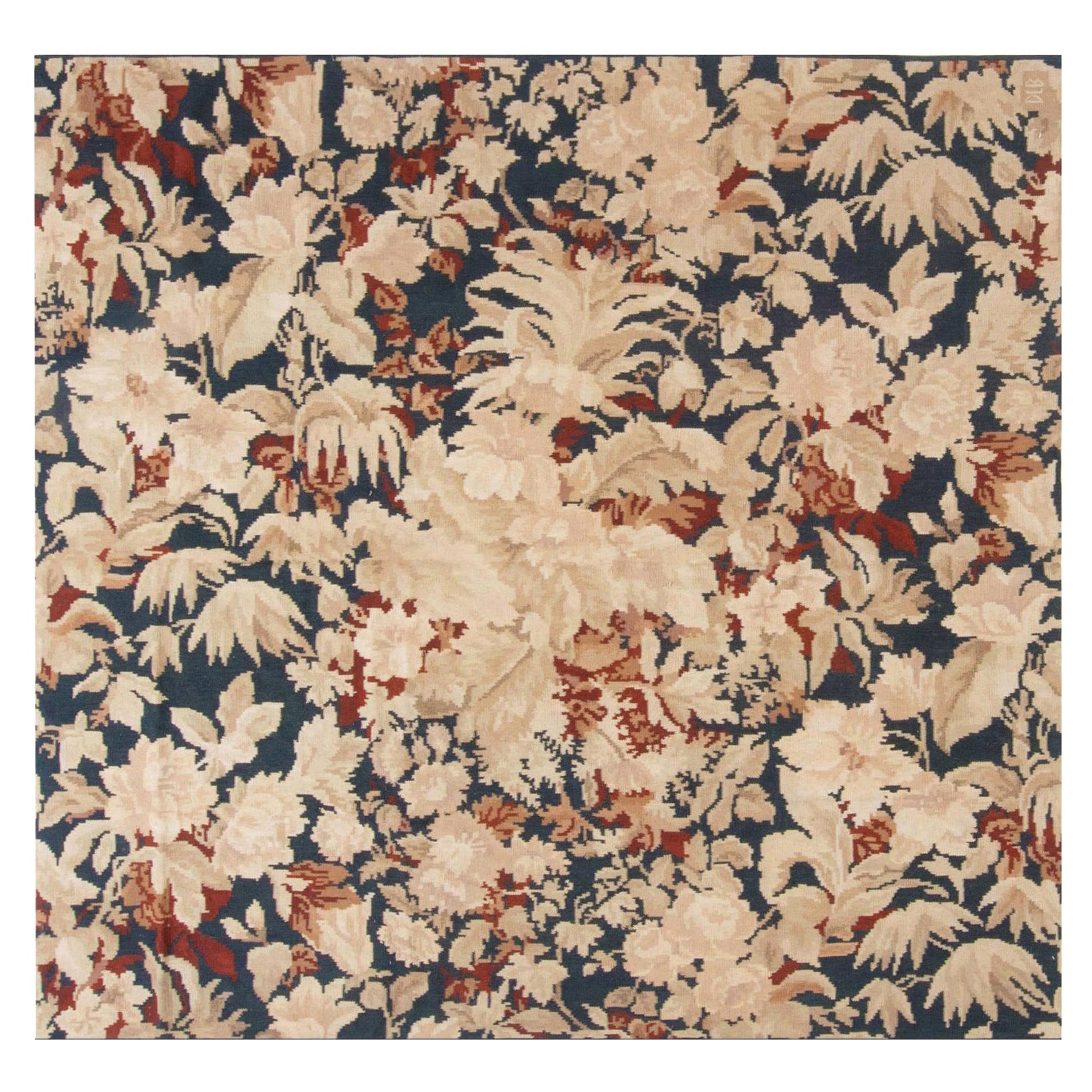 Zeitgenössischer, geblümter bessarabischer, handgefertigter Wollteppich von Doris Leslie Blau im Angebot