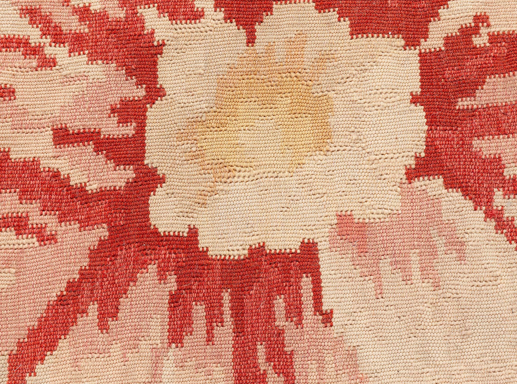 Contemporary Floral Bessarabian style handmade wool rug by Doris Leslie Blau.
Size: 13'10
