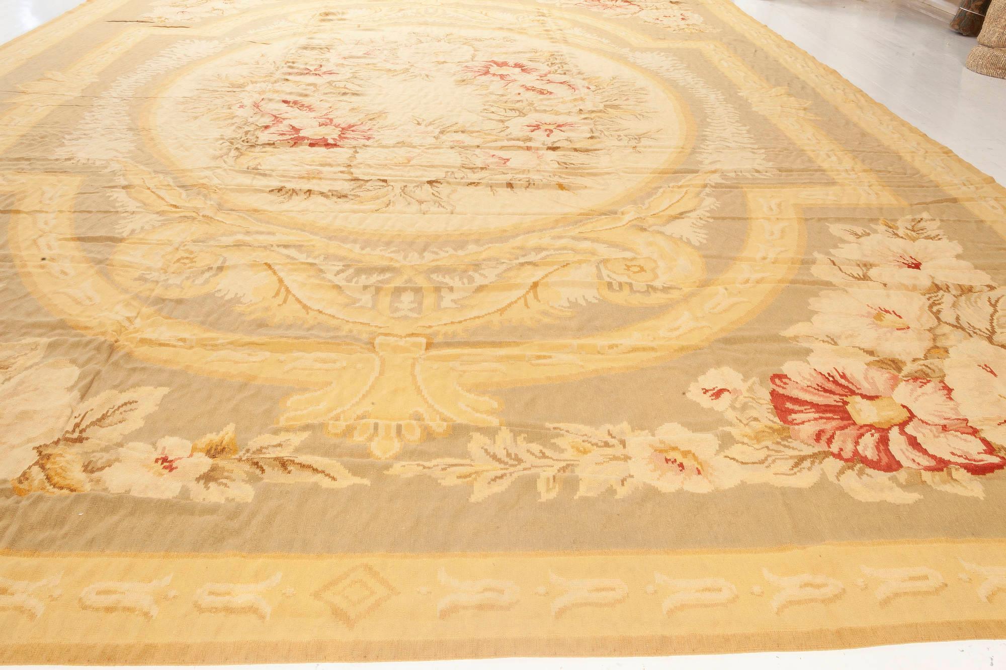 Hand-Woven Contemporary Floral Bessarabian Style Handmade Wool Rug by Doris Leslie Blau For Sale