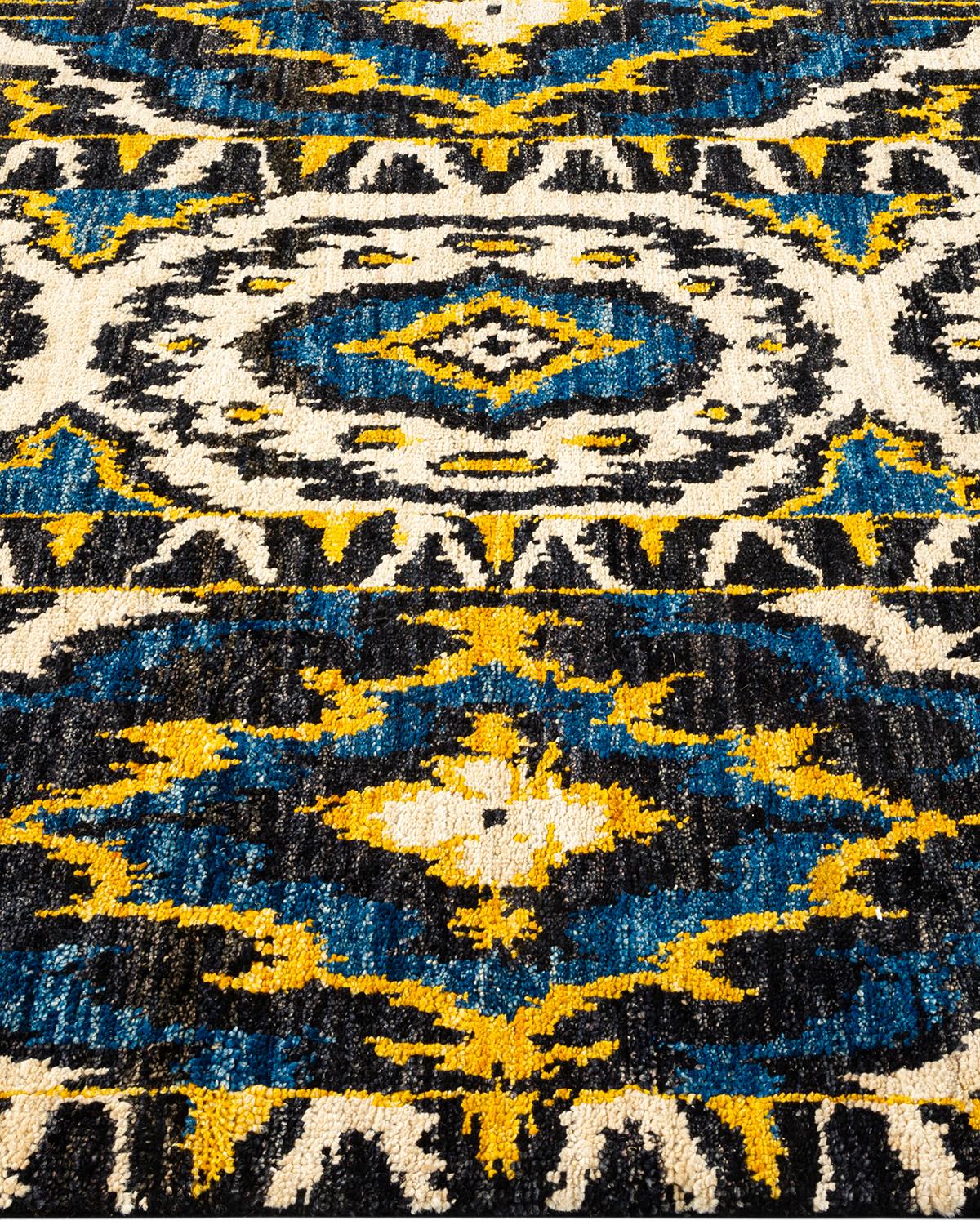 Contemporary Floral Hand Knotted Wool Blue Area Rug In New Condition For Sale In Norwalk, CT