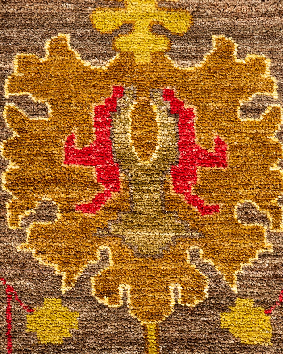 Pakistanais Tapis de sol Contemporary Floral en laine nouée à la main Brown en vente