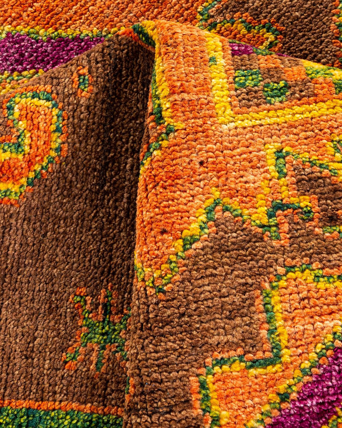 Laine Tapis de sol Contemporary Floral en laine nouée à la main Brown en vente