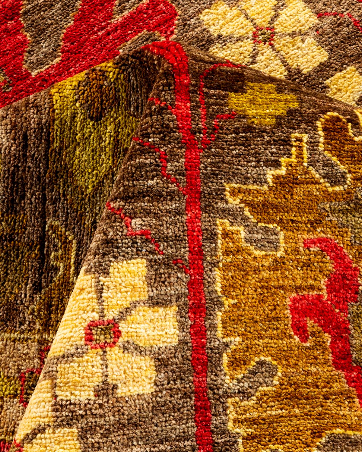 Tapis de sol Contemporary Floral en laine nouée à la main Brown en vente 1