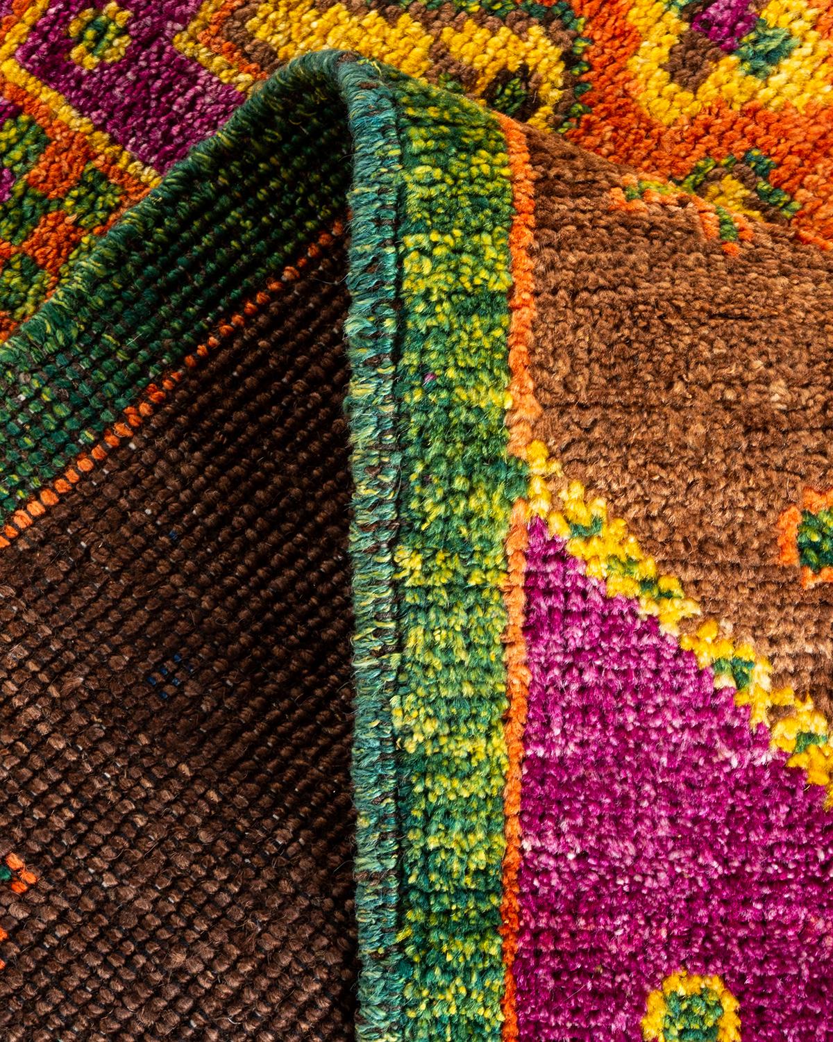 Tapis de sol Contemporary Floral en laine nouée à la main Brown en vente 1