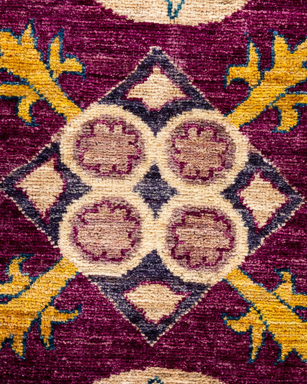 Contemporary Floral Hand Knotted Wool Multi Area Rug (Pakistanisch) im Angebot