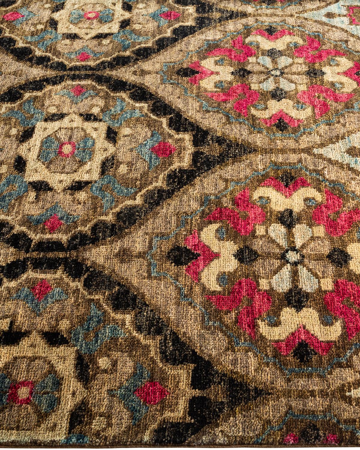 Contemporary Floral Hand Knotted Wool Multi Area Rug In New Condition For Sale In Norwalk, CT