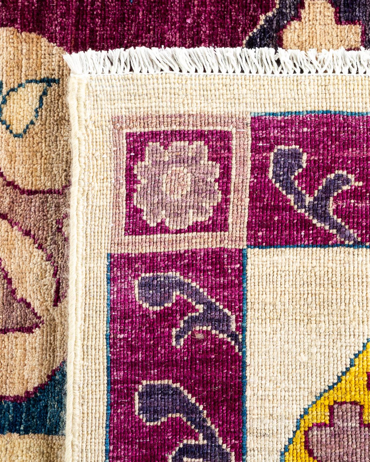 Contemporary Floral Hand Knotted Wool Multi Area Rug (21. Jahrhundert und zeitgenössisch) im Angebot