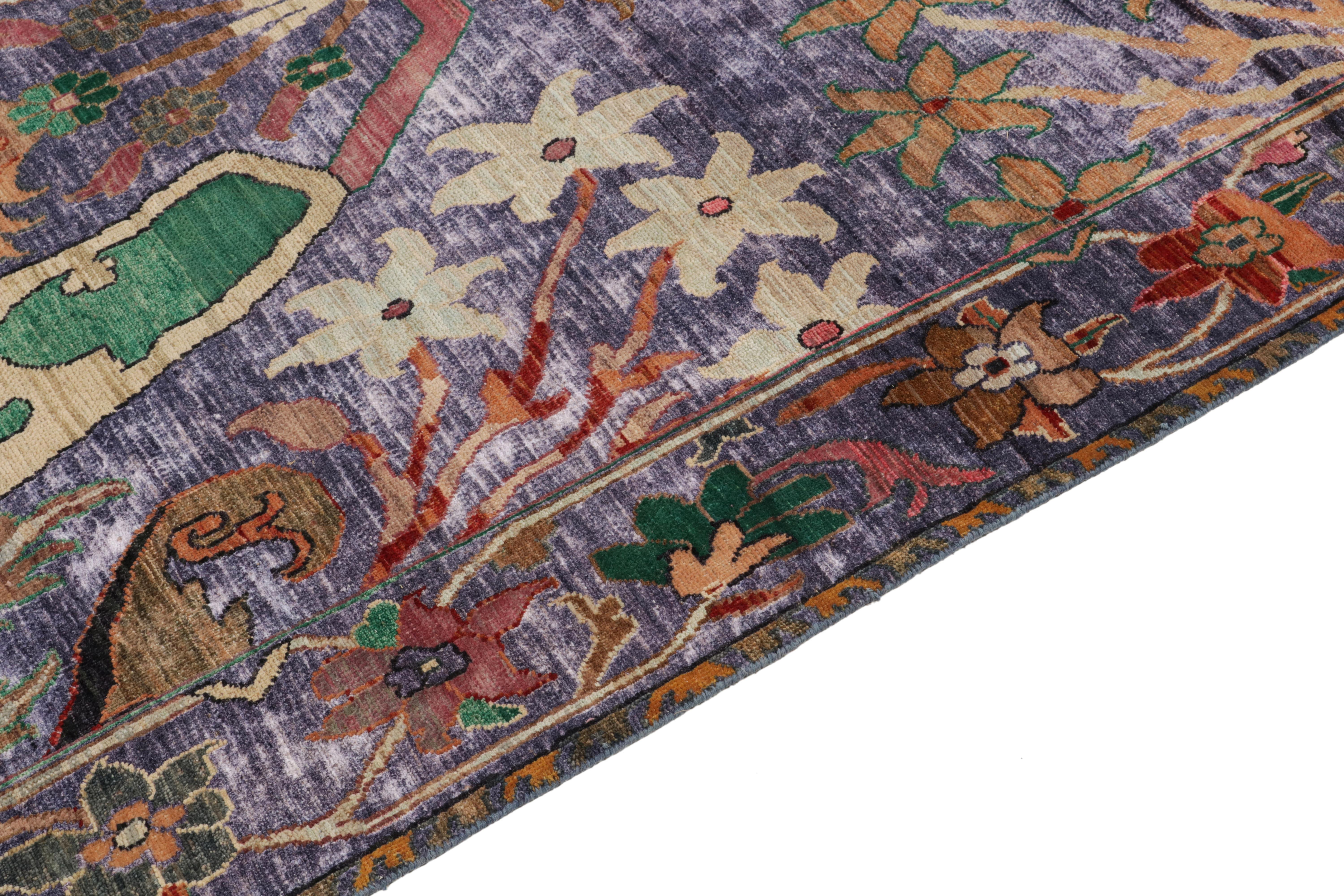 Tapis et tapis floral contemporain de Kilim à motifs floraux violet, vert et rouge Neuf - En vente à Long Island City, NY