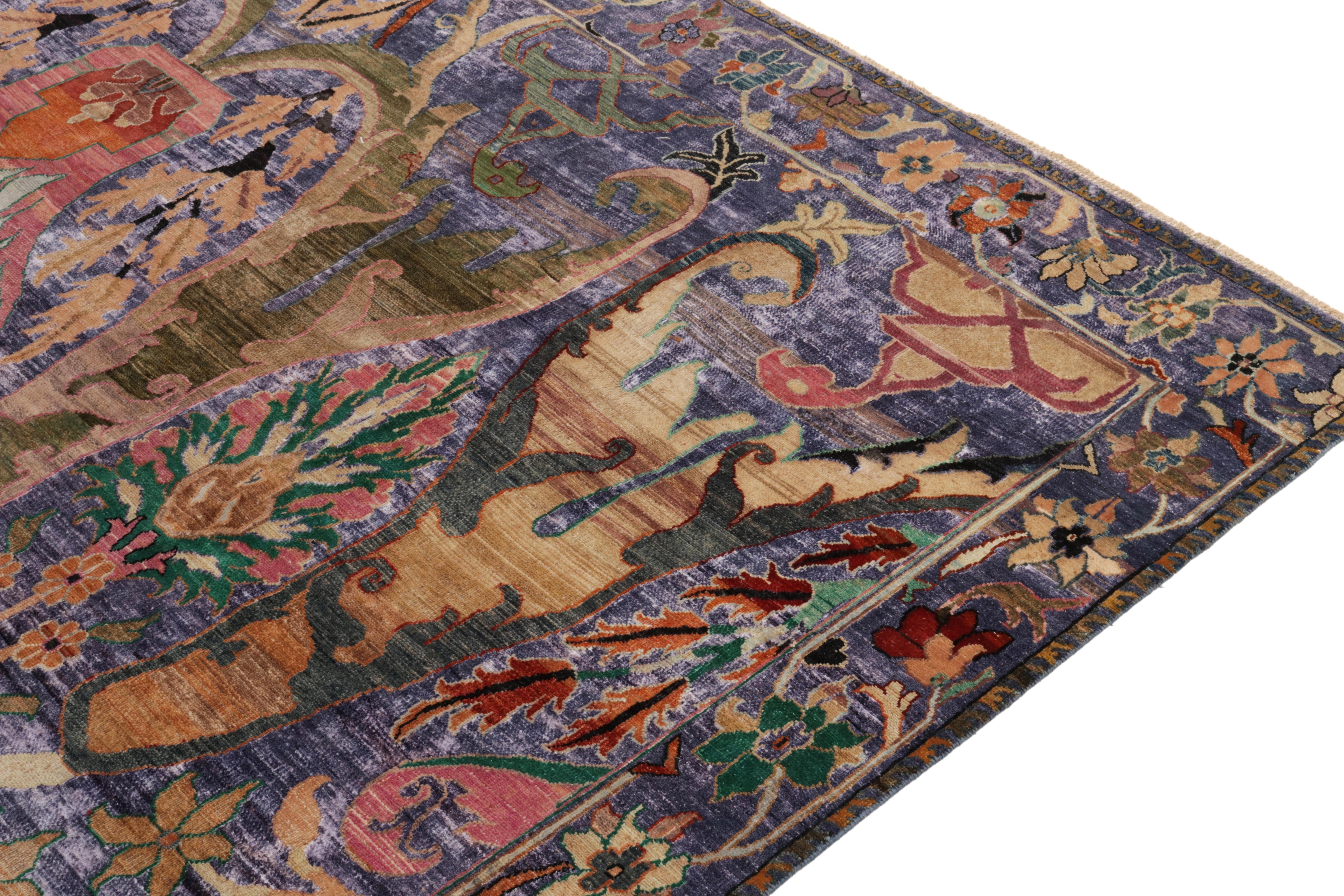 XXIe siècle et contemporain Tapis et tapis floral contemporain de Kilim à motifs floraux violet, vert et rouge en vente