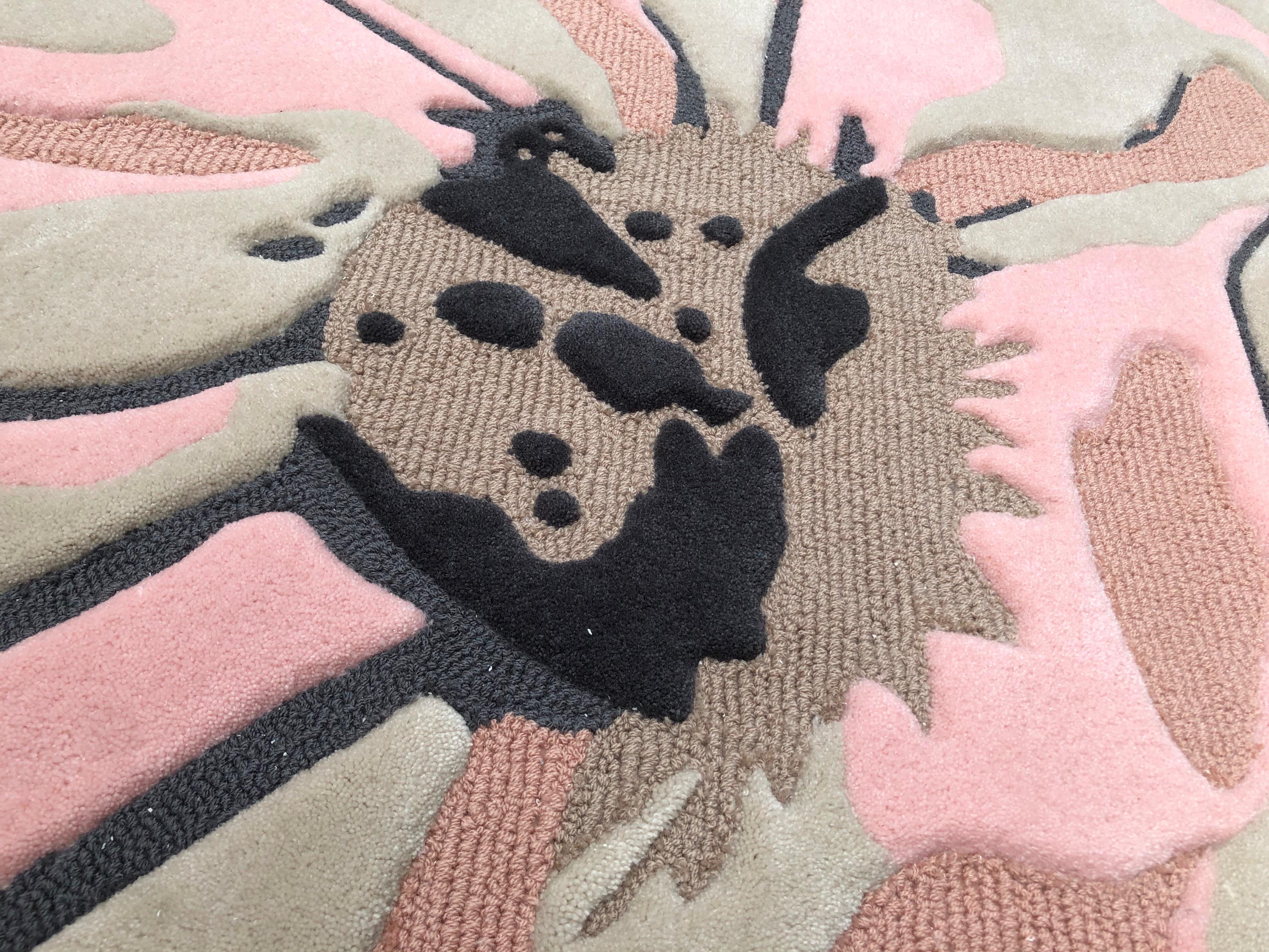 Contemporary Floral Rug – Pink & Grey Organic Bloom, Wool Acrylic Blend For Sale 5