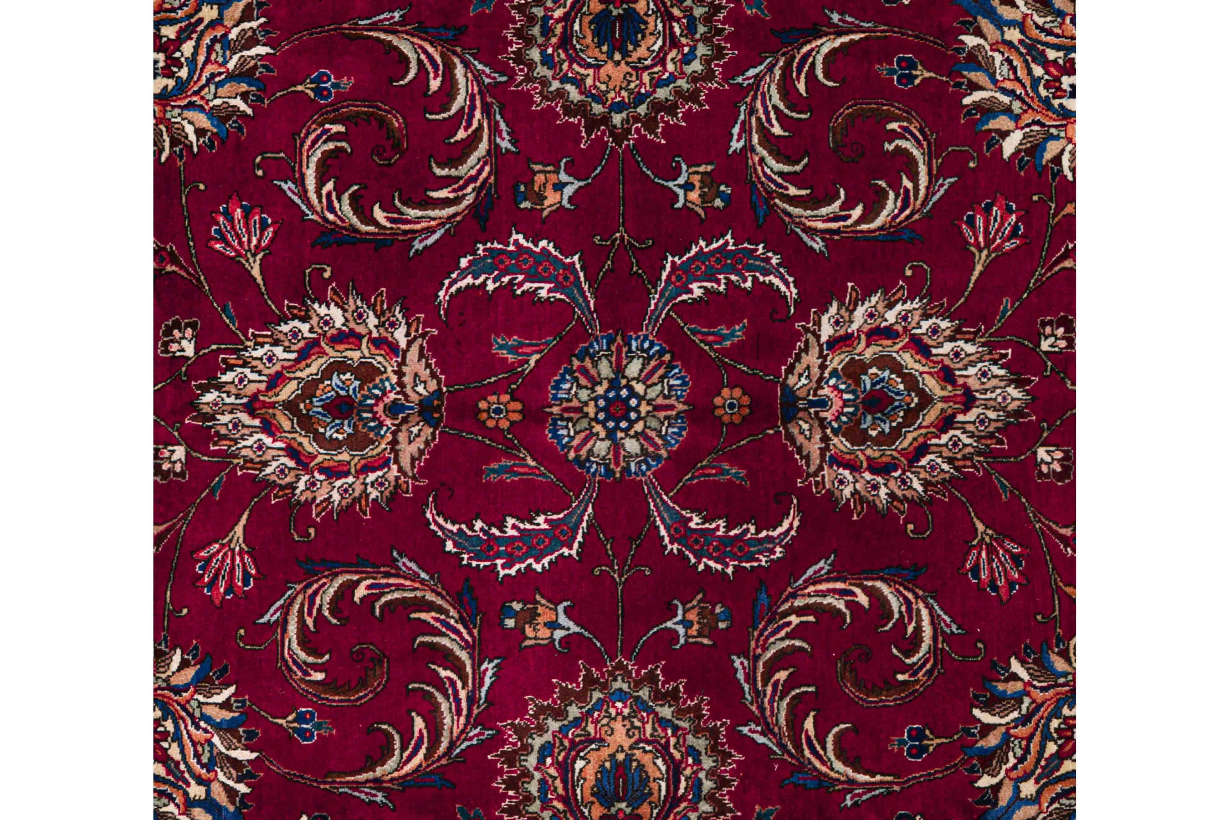 Zeitgenössischer Wollteppich mit Blumenmuster, 10 ft× 11 ft, Burgund und Elfenbein im Zustand „Hervorragend“ im Angebot in Dallas, TX