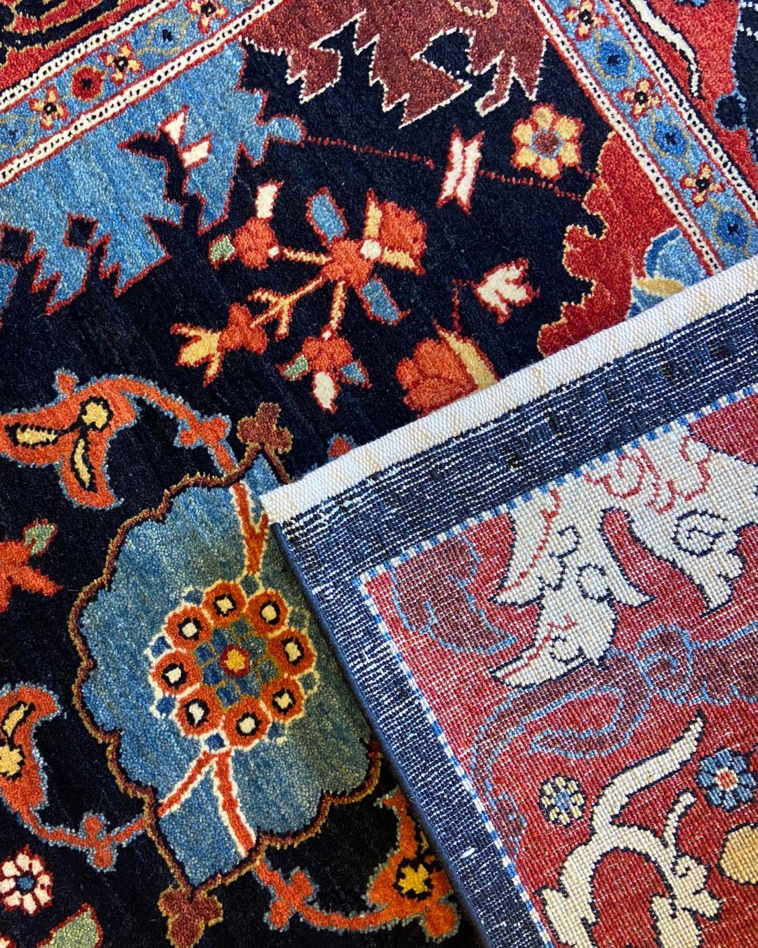 Tapis contemporain en laine à fleurs, noué à la main, noir, rouge, bleu, crème, 4′ × 6′ en vente 3