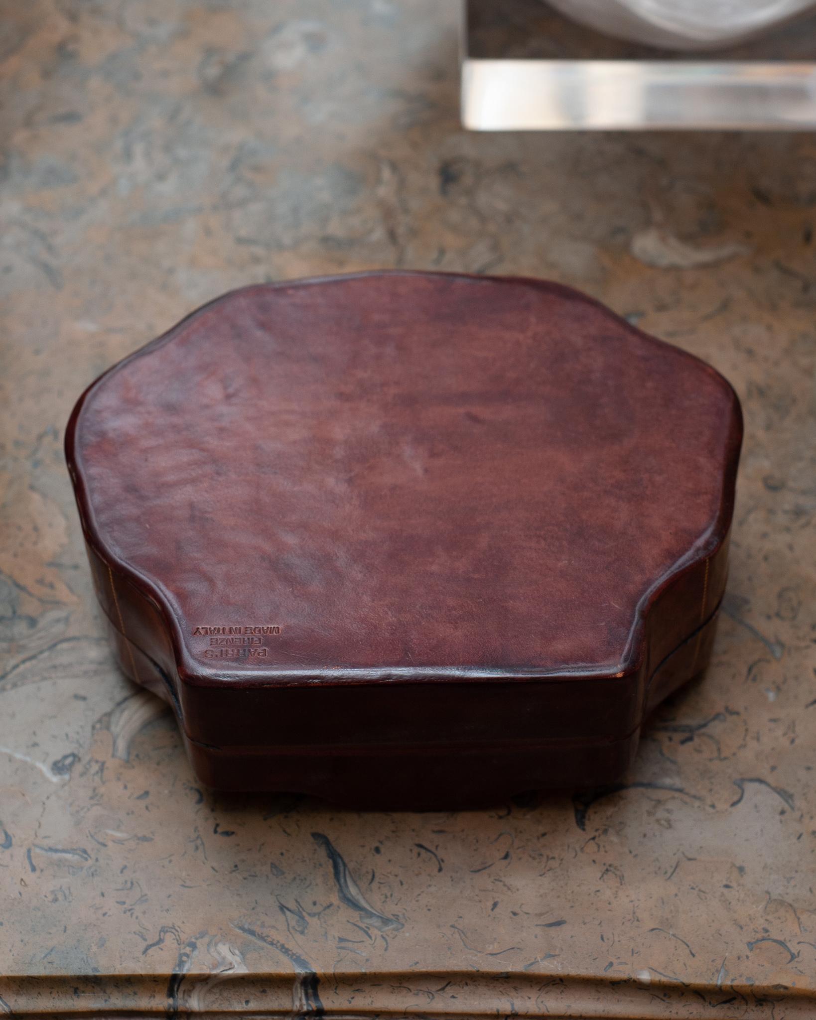 Contemporary Florentine Large Burgundy Leather Shell Box In New Condition In Toronto, ON
