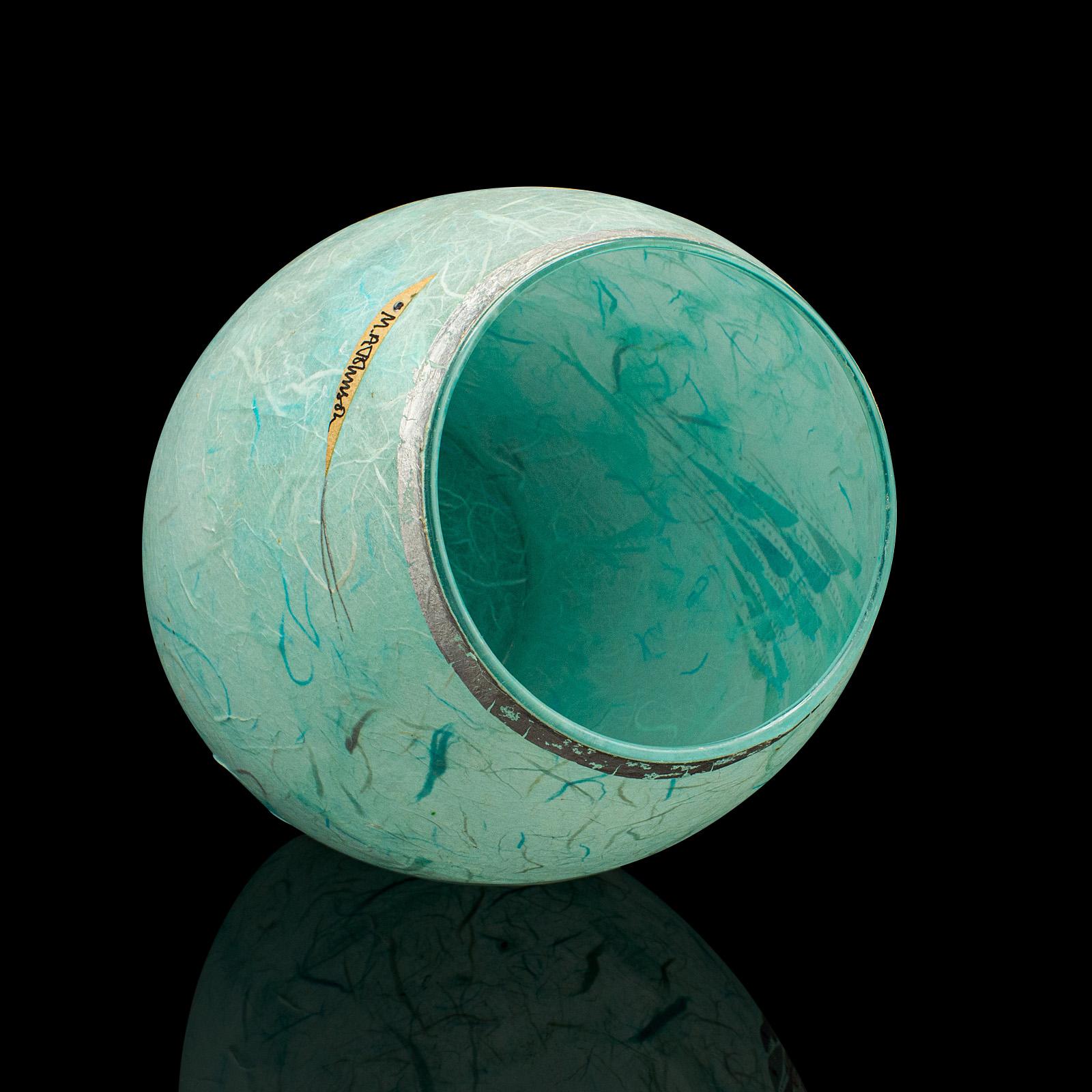 Zeitgenössische Blumenvase, Englisch, Kunstglas, dekorative Baluster-Urne, Display im Angebot 3