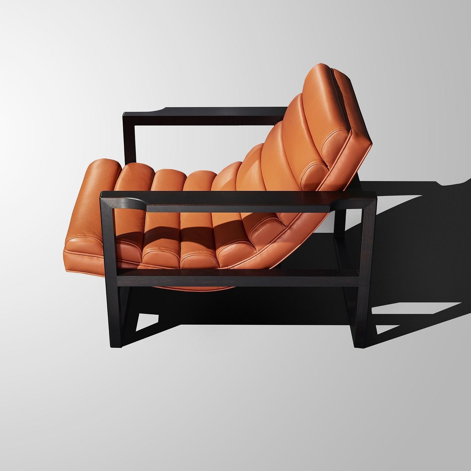 Zeitgenössischer Florence Easy Chair mit kanneliertem Gestell aus gelbem Leder und geöltem Nussbaumholz (21. Jahrhundert und zeitgenössisch) im Angebot