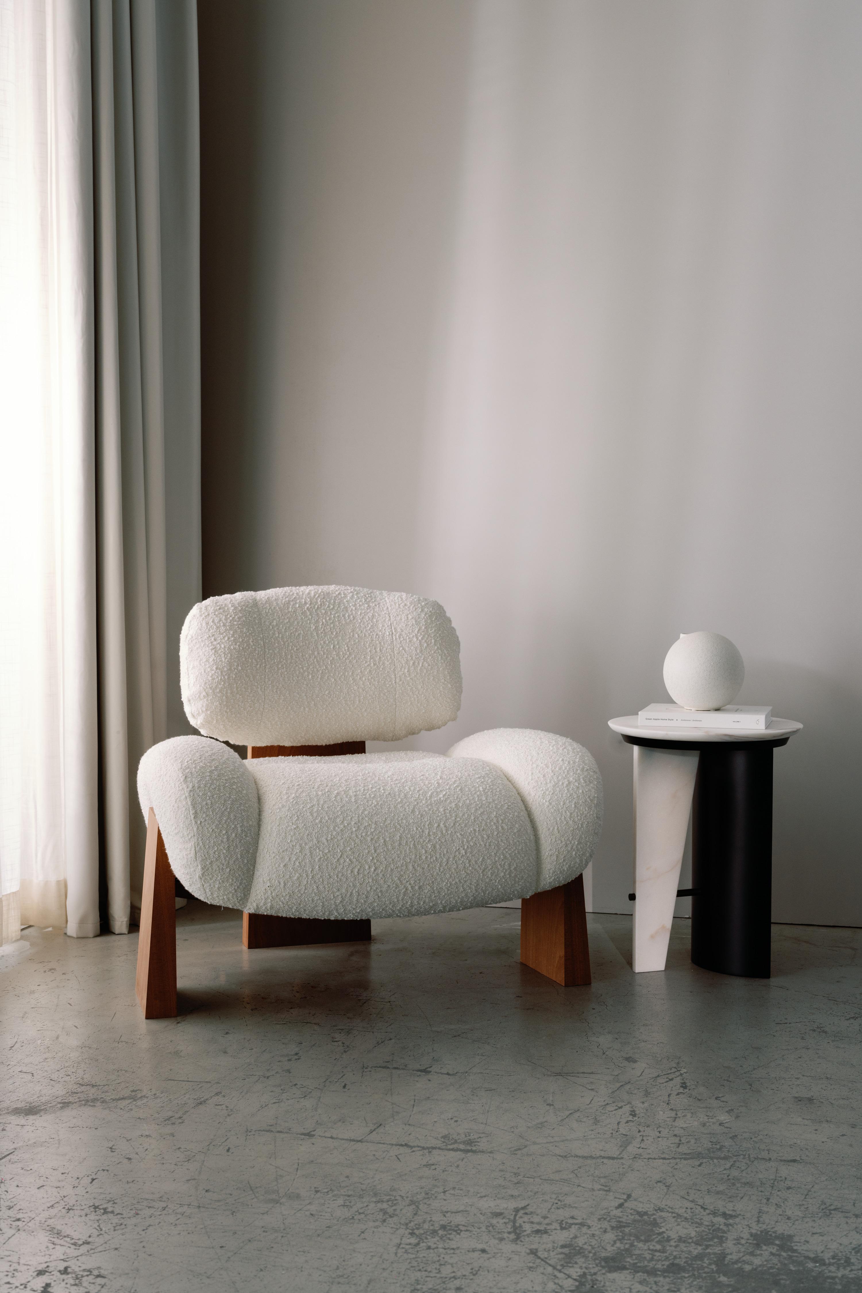 Contemporary Foice Side Table, Calacatta Marble, Handmade Portugal by Greenapple For Sale 7