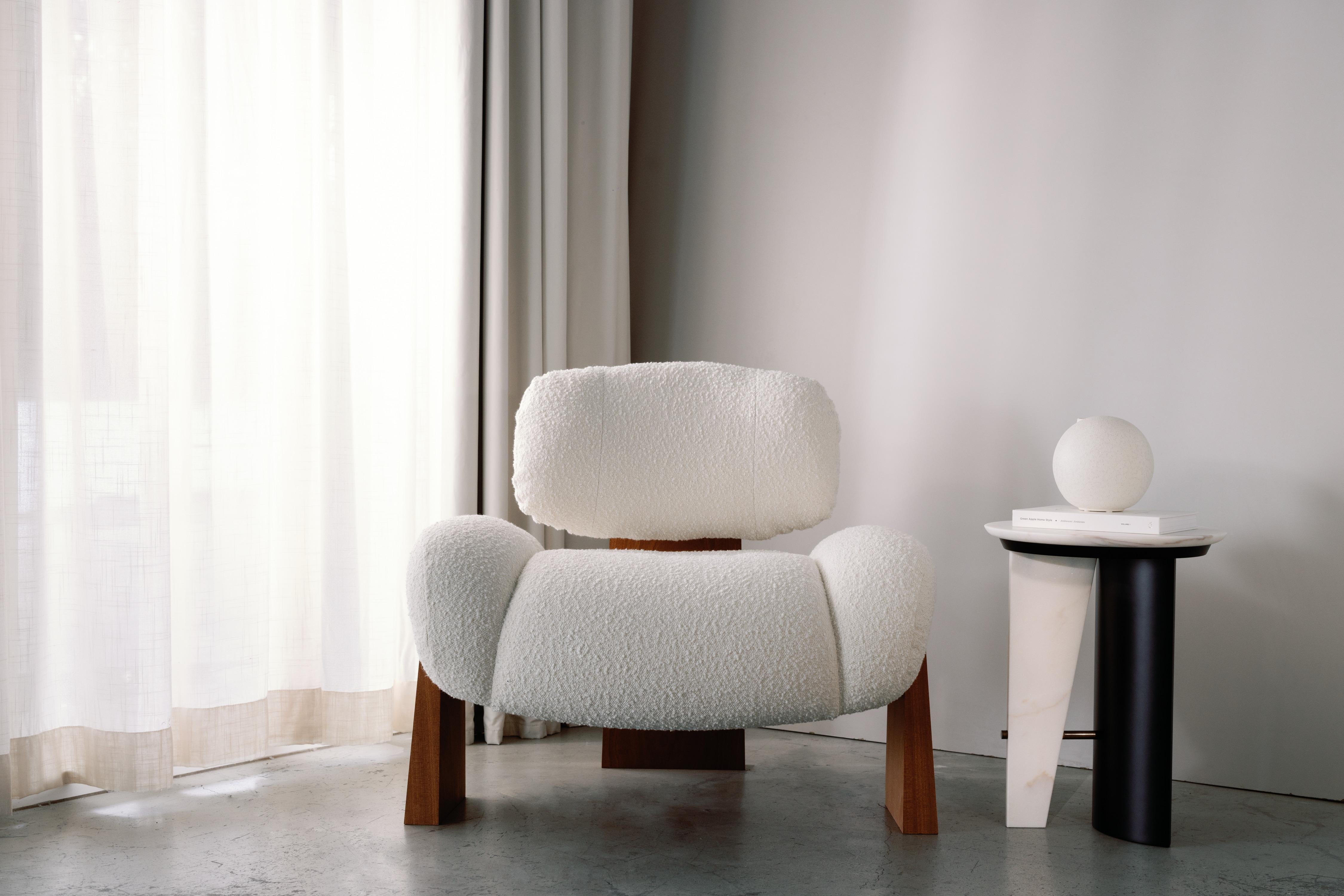 Contemporary Foice Side Table, Calacatta Marble, Handmade Portugal by Greenapple For Sale 8