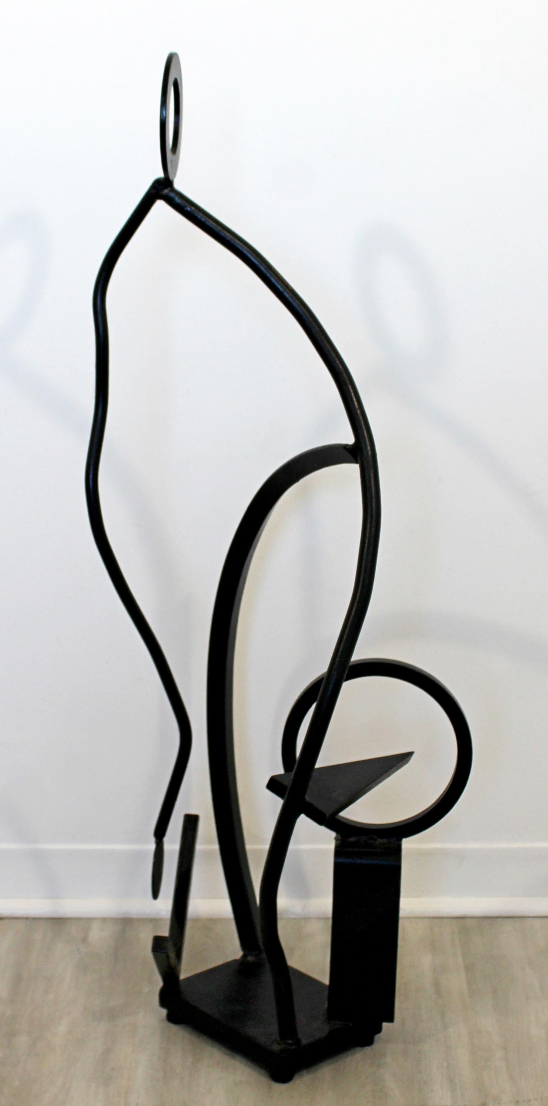 Zeitgenössische abstrakte Stehskulptur aus geschmiedetem Eisen in Schwarz von Robert Hansen im Angebot 3