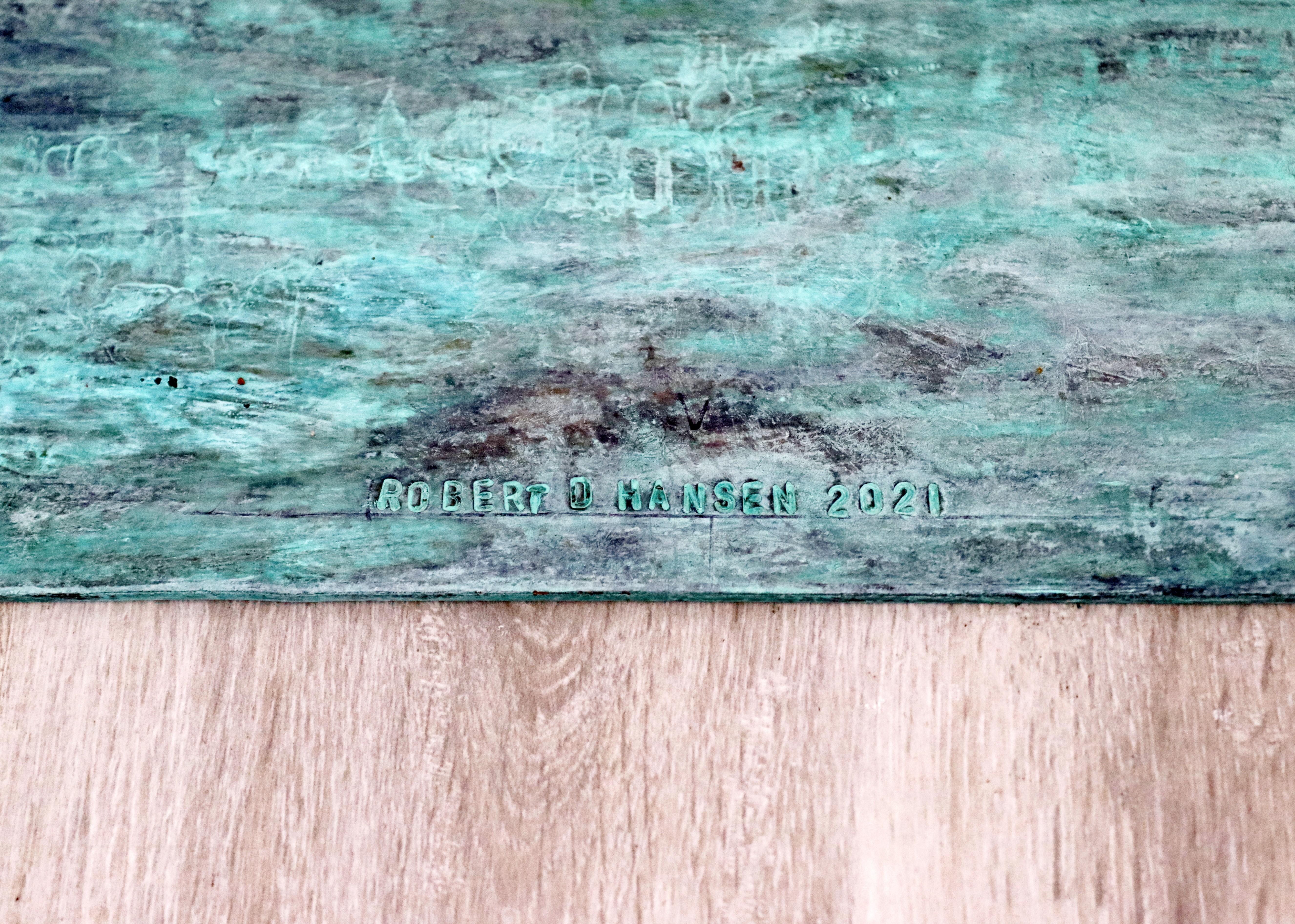 Zeitgenössische abstrakte Bodenskulptur aus geschmiedetem, bemaltem Kupfer, signiert Hansen, 2000er Jahre im Zustand „Gut“ im Angebot in Keego Harbor, MI