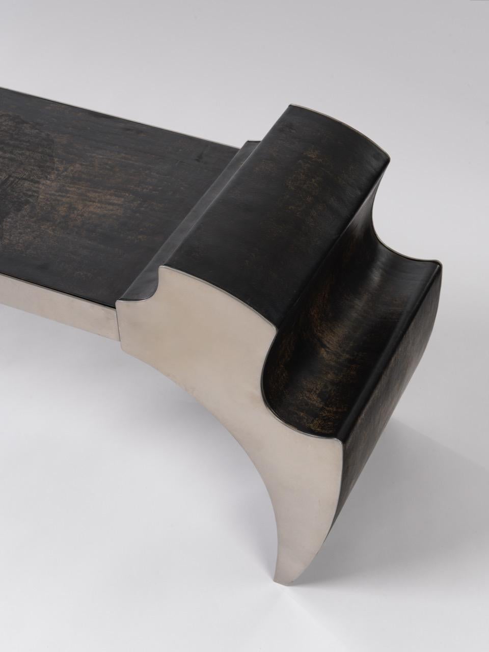 Banc Contemporary Fragment II avec cuir patiné noir osseux Neuf - En vente à 1204, CH