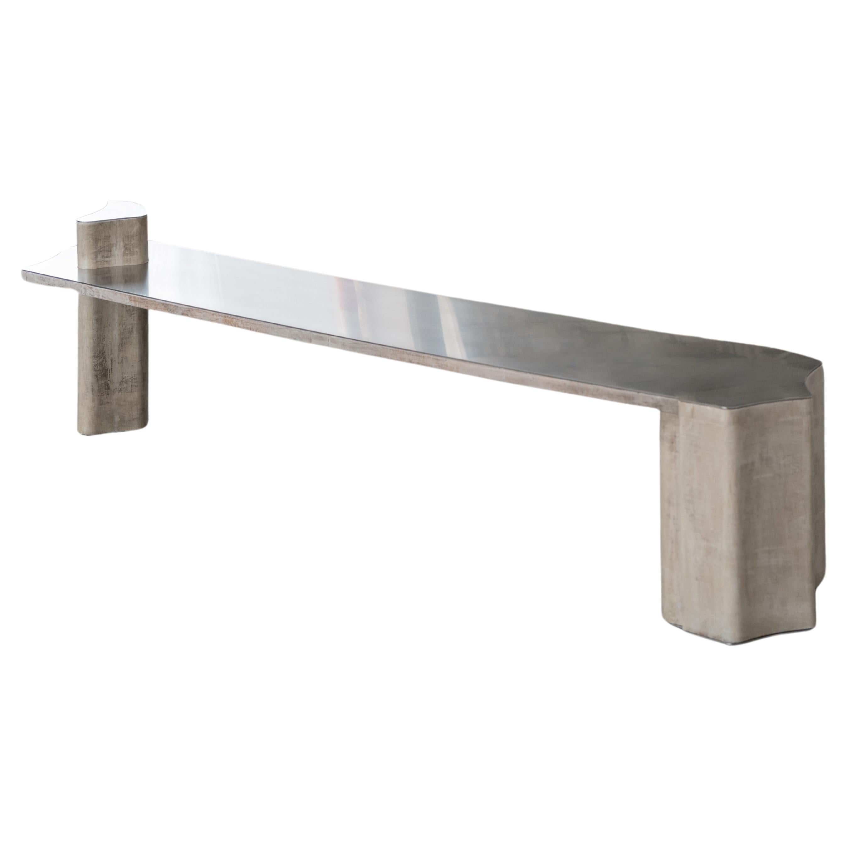 Contemporary Fragment Bank mit patiniertem Leder von Jumandie Seys