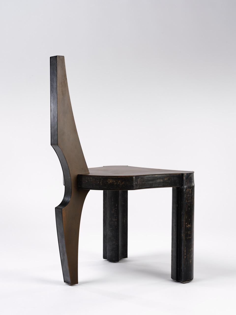 Sedia Fragment II contemporanea con pelle borgogna patinata di Jumandie Seys in vendita 6