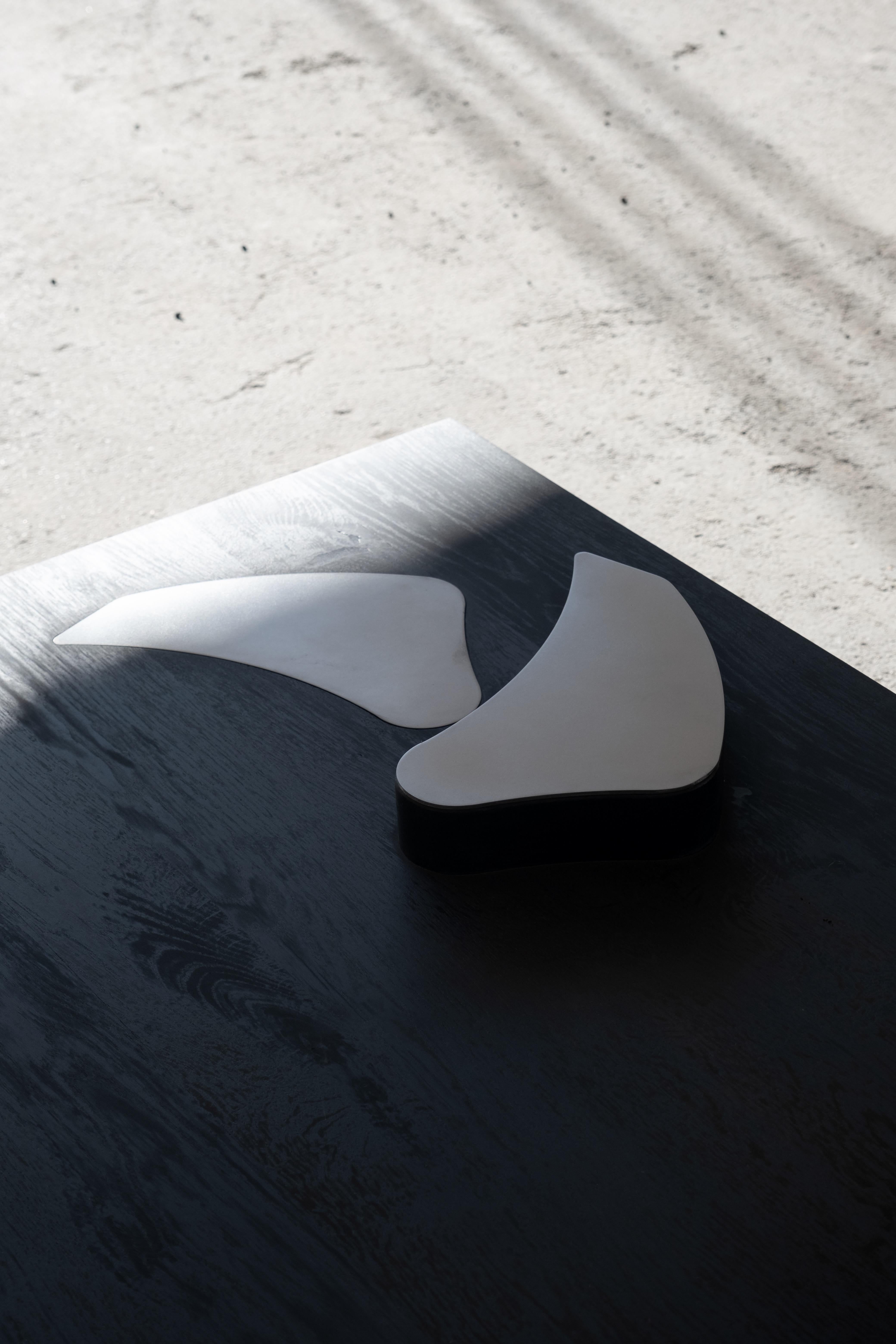 Table basse contemporaine Fragment en cuir patiné par Jumandie Seys Neuf - En vente à 1204, CH
