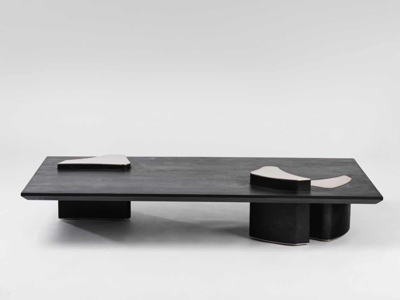 Acier inoxydable Table basse contemporaine Fragment en cuir patiné par Jumandie Seys en vente