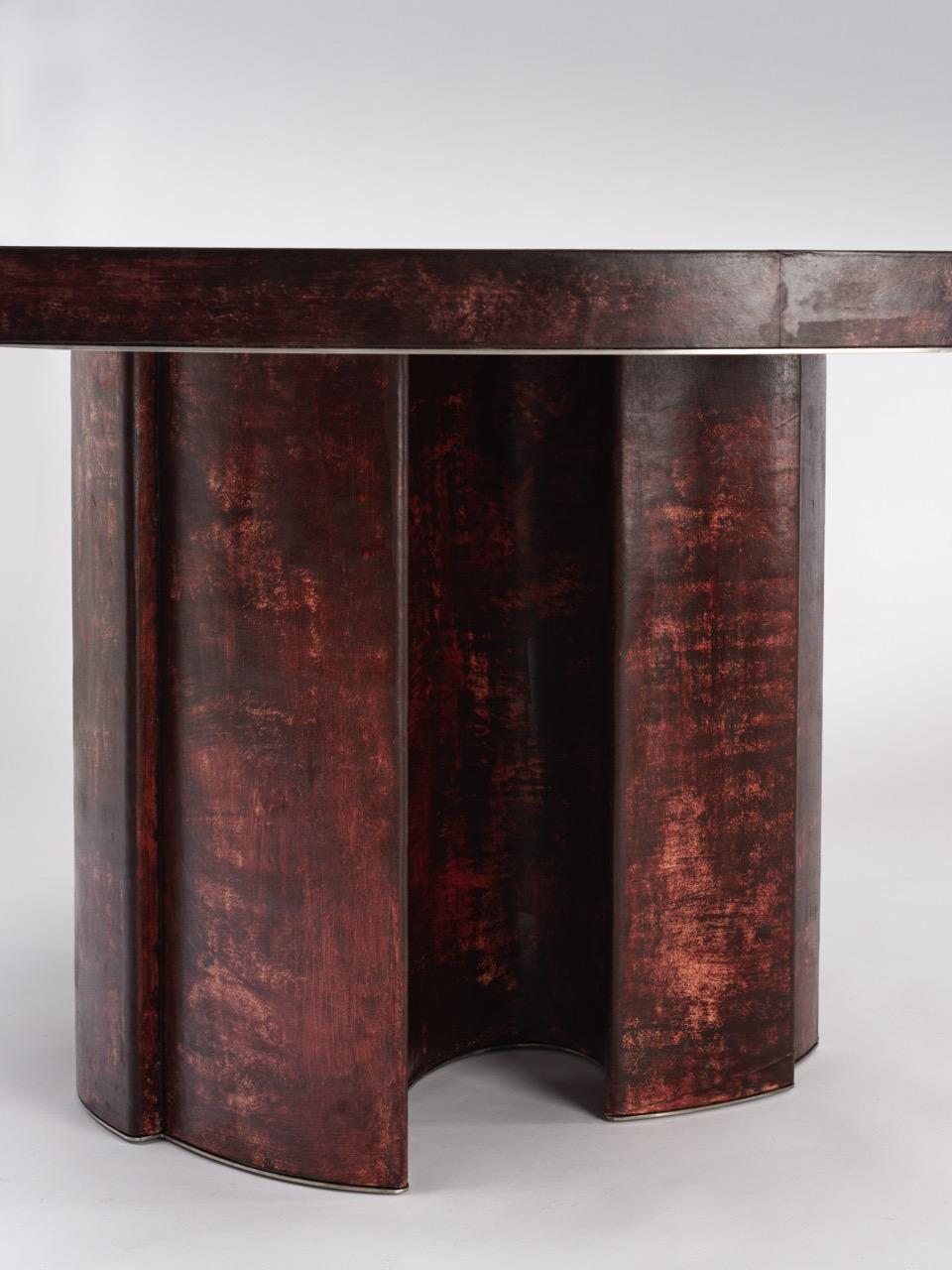 Mesa de comedor contemporánea Fragment Piel patinada burdeos en venta 4