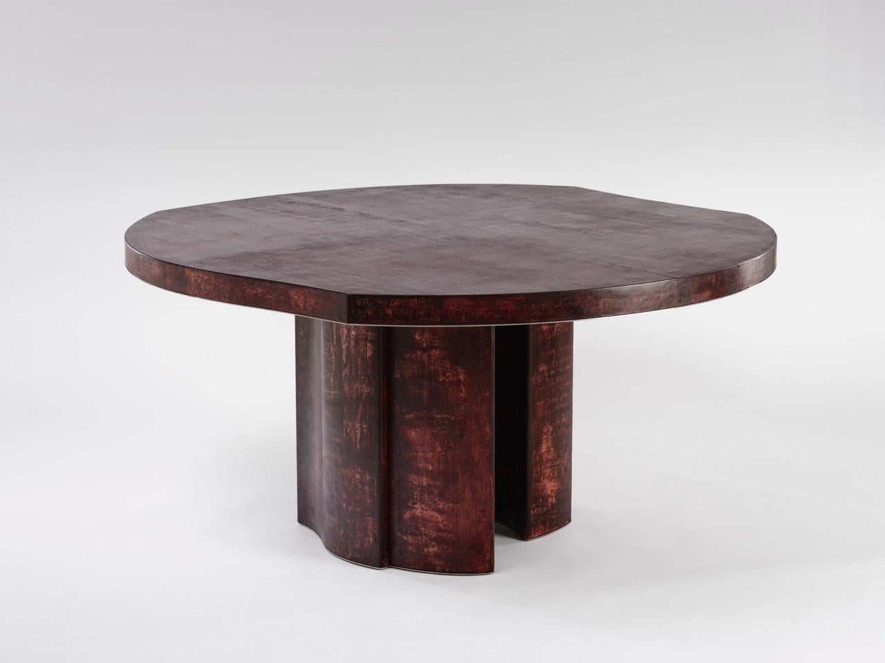Mesa de comedor contemporánea Fragment Piel patinada burdeos Cuero en venta