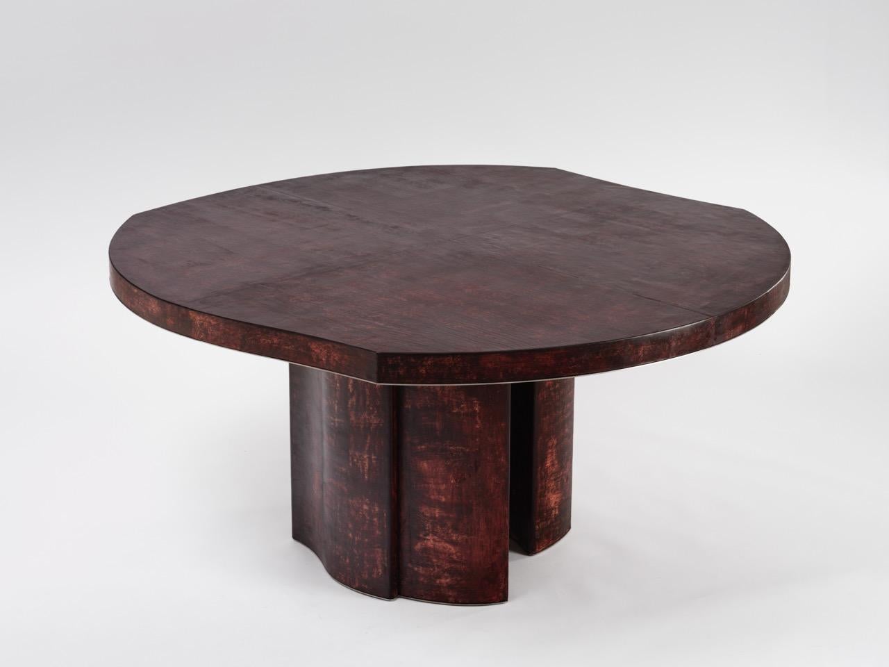 Mesa de comedor contemporánea Fragment Piel patinada burdeos en venta 1