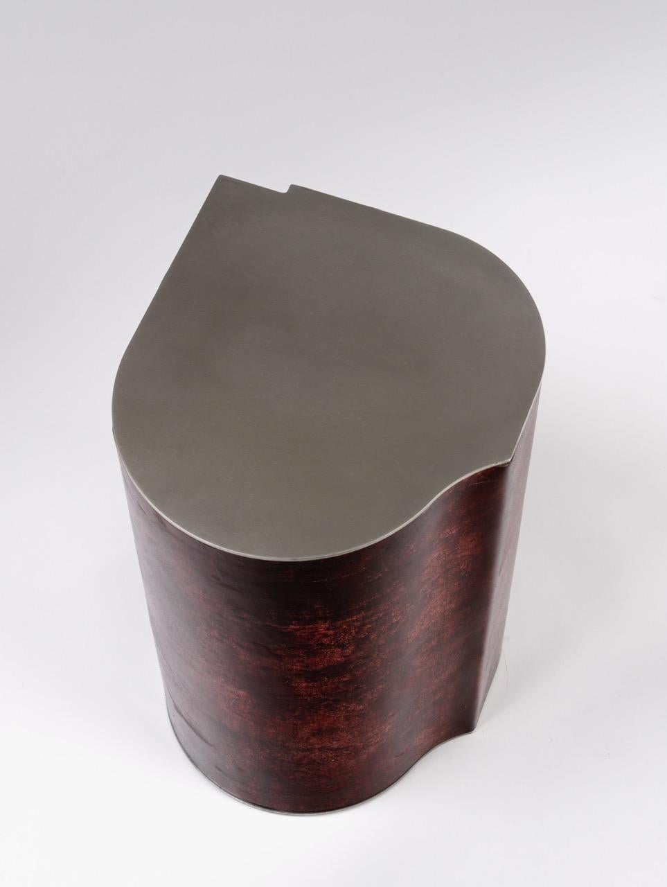 XXIe siècle et contemporain Table d'appoint Contemporary Fragment Small Bourgogne cuir patiné en vente