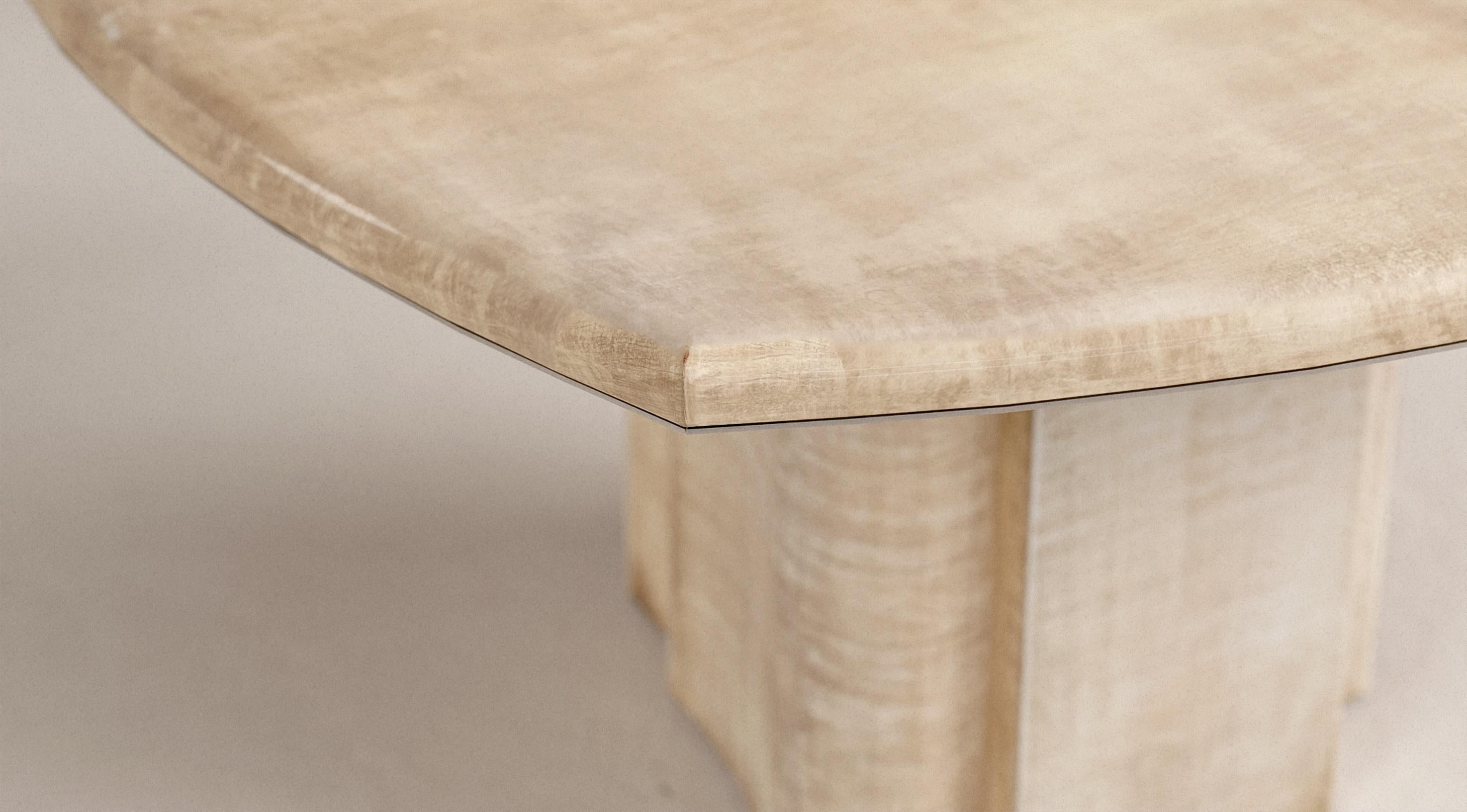 Table contemporaine Fragment en cuir patiné par Jumandie Seys en vente 2