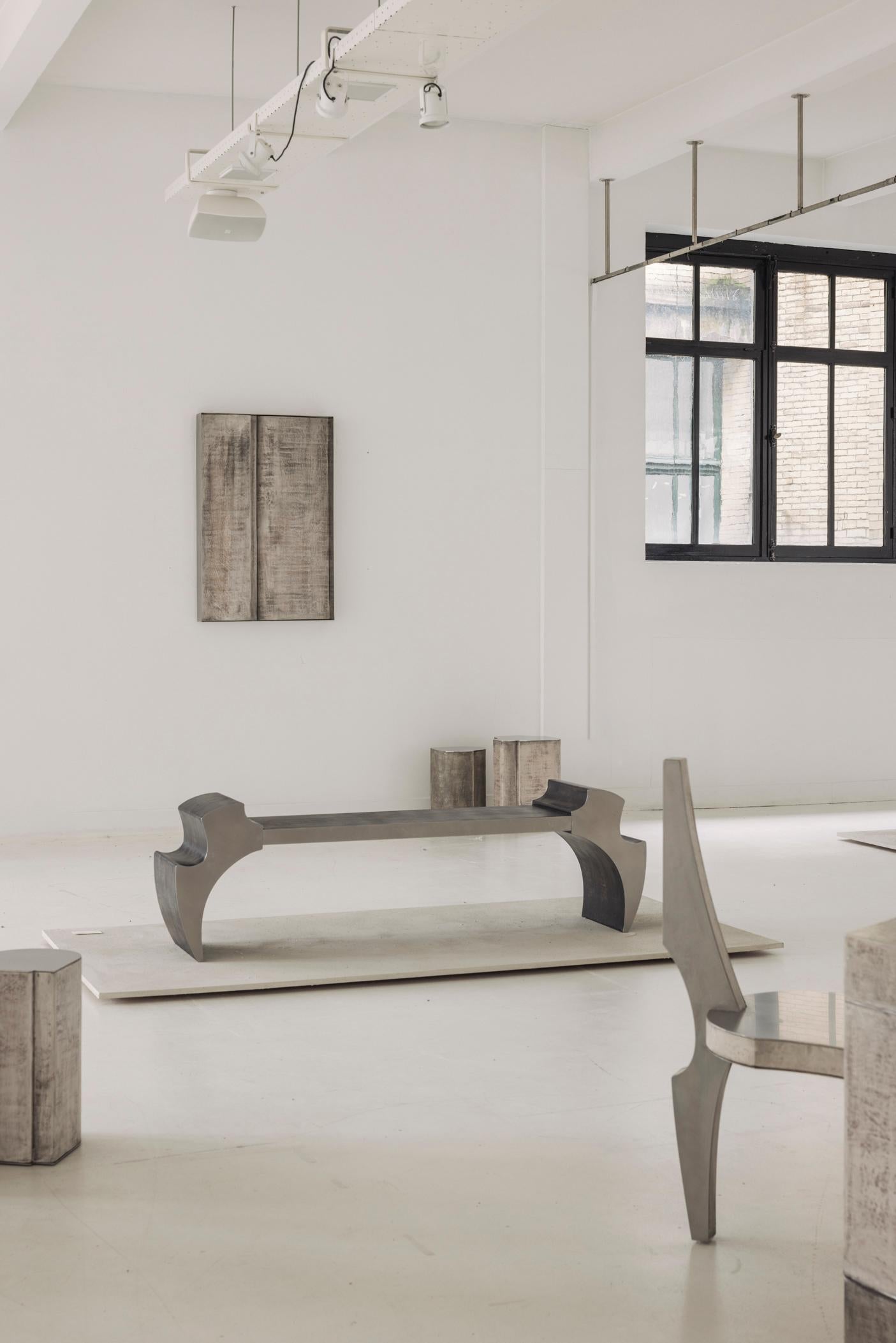Contemporary Fragment Wallpiece L mit patiniertem Leder im Angebot 2