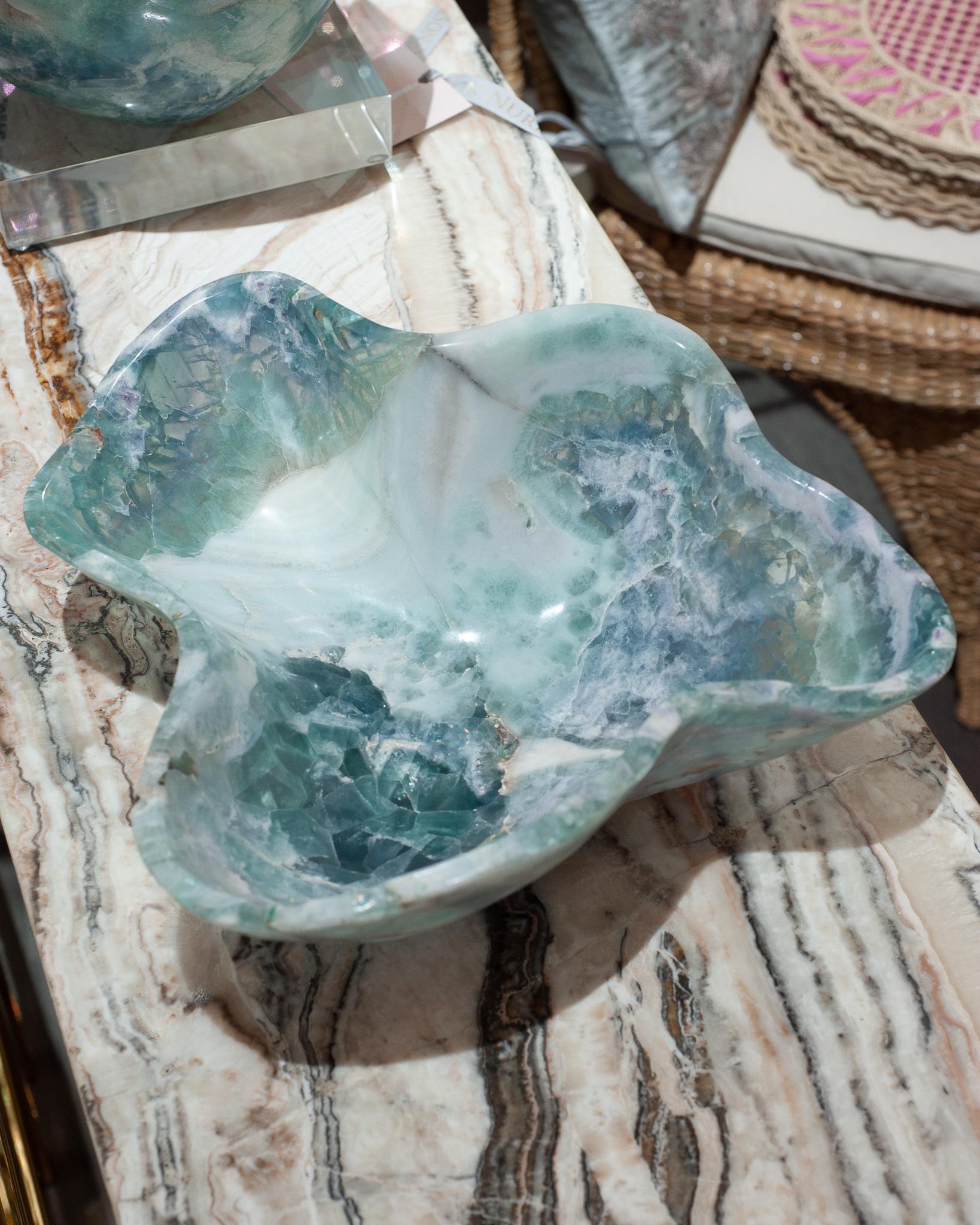 Contemporary Freeform Fluorite Green and Blue Banded Bowl In New Condition In Toronto, ON