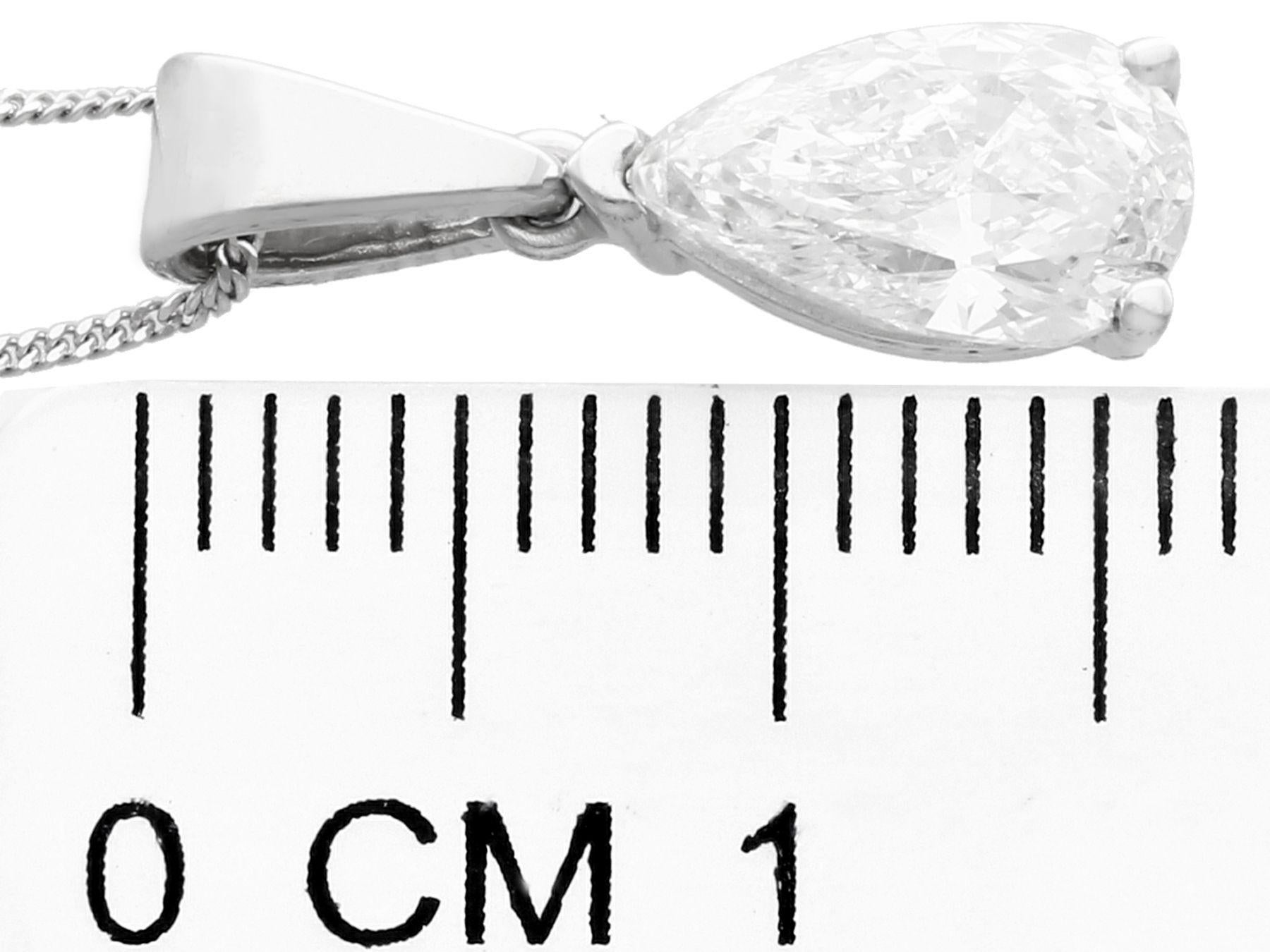 Contemporary French 1.02 Carat Diamond and White Gold Pendant For Sale 2