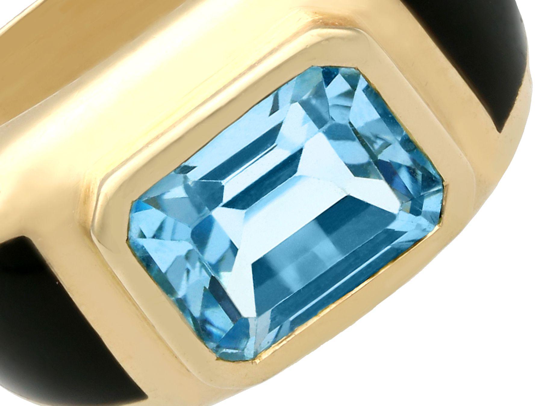 French 3.11 Carat Emerald Cut Topaz and Yellow Gold Cocktail Ring In Excellent Condition For Sale In Jesmond, Newcastle Upon Tyne