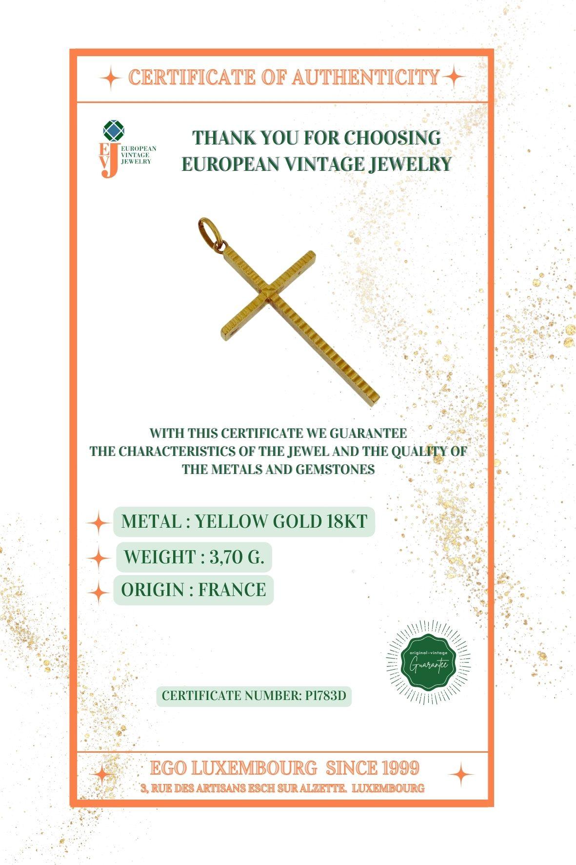 Croce francese contemporanea in oro giallo 18 carati in vendita 3