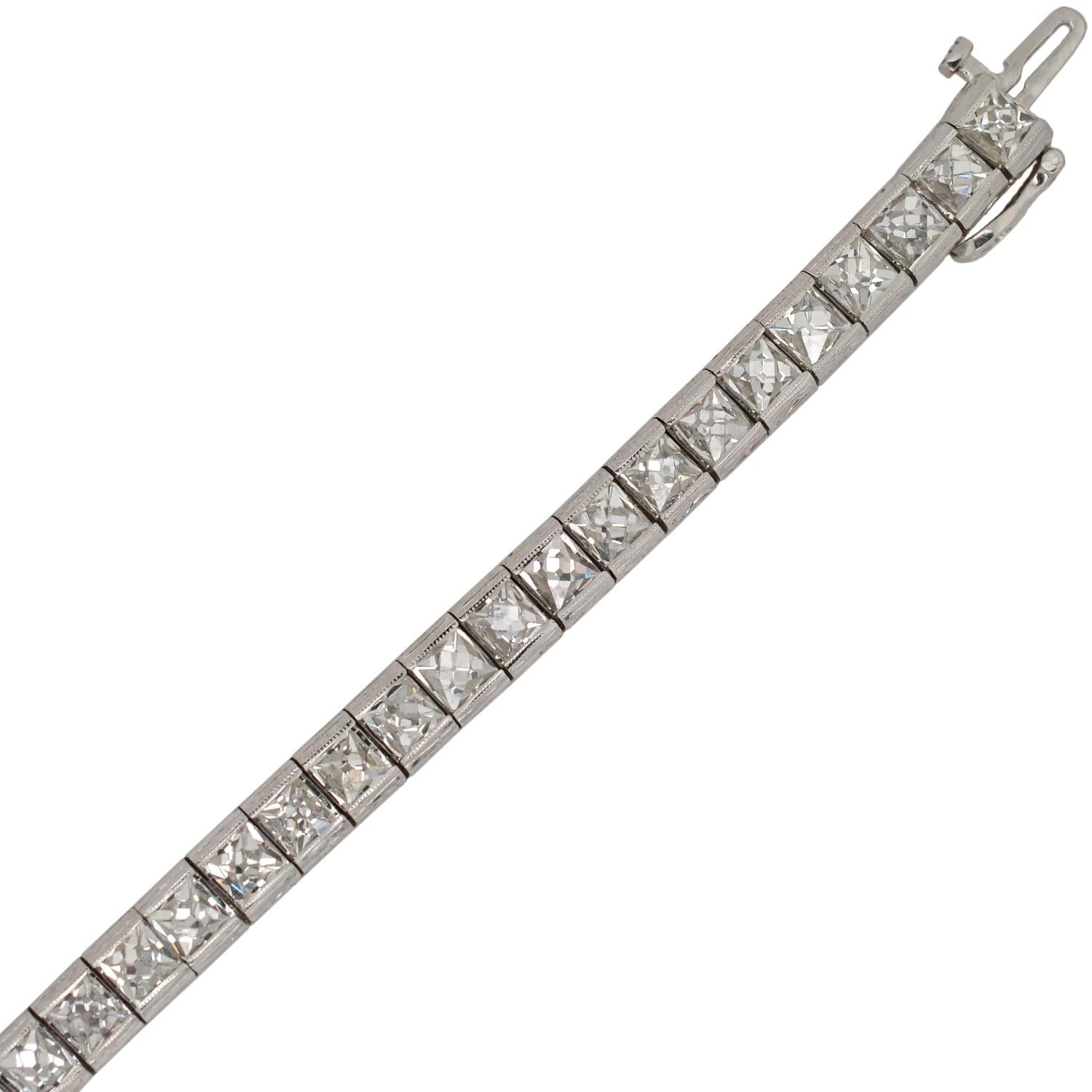 Zeitgenössisches Armband mit 20,00 Karat Diamanten im französischen Schliff im Zustand „Hervorragend“ im Angebot in Narberth, PA