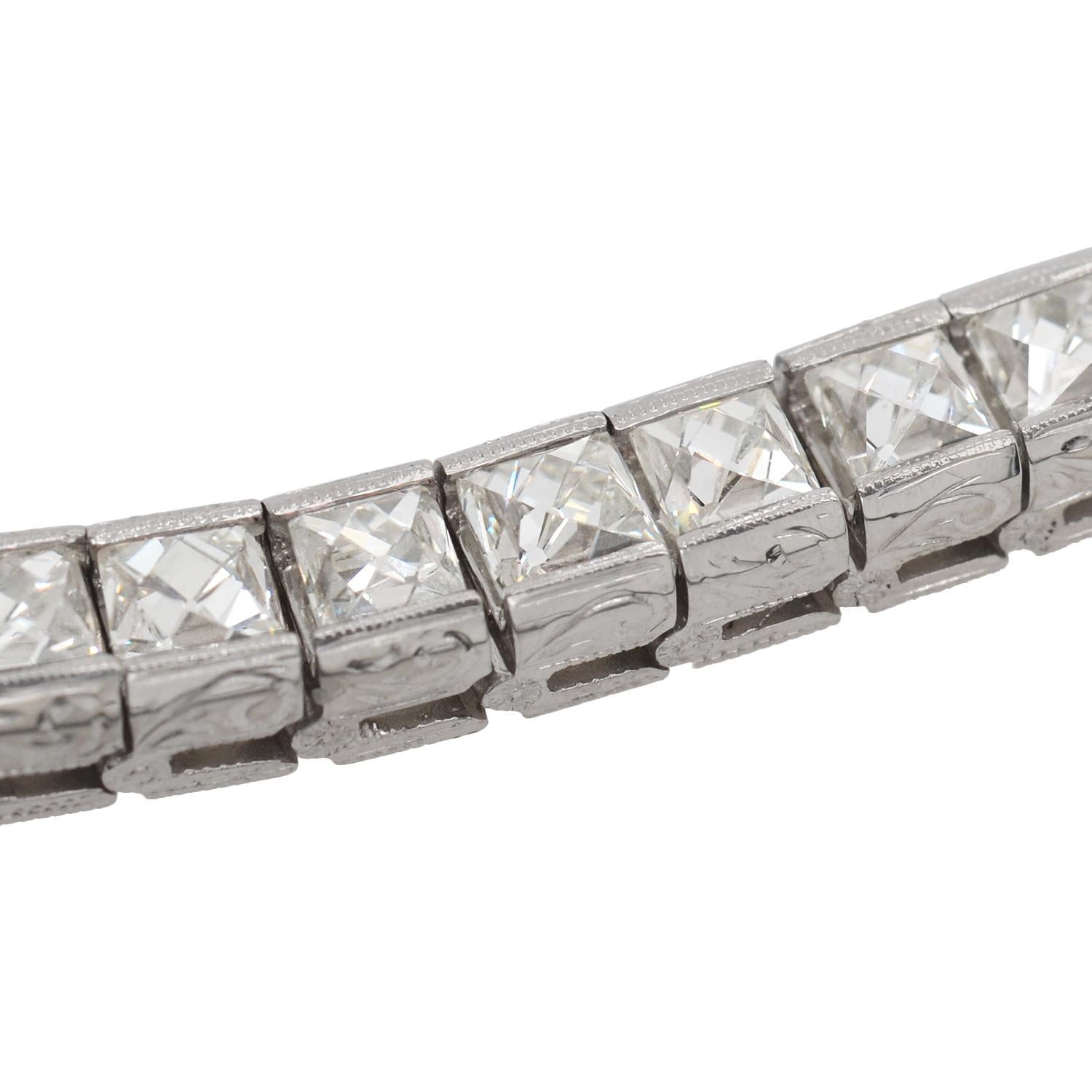 Women's Contemporary French Cut Diamond Line Bracelet 20.00 Carat For Sale