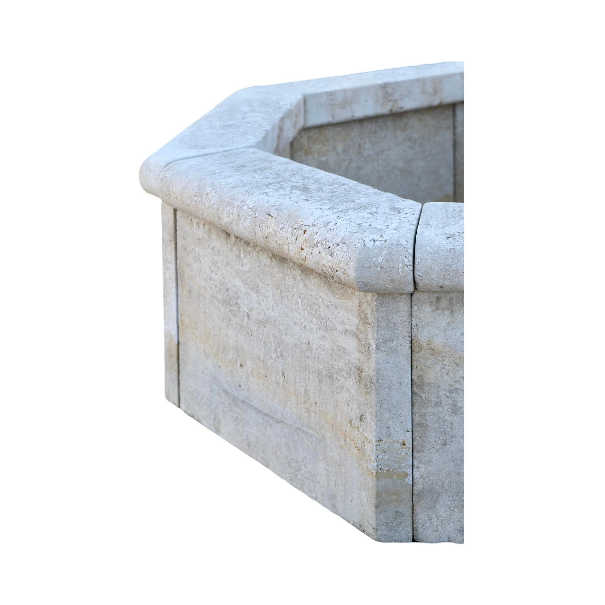 Fontaine centrale contemporaine en pierre calcaire française en vente 6