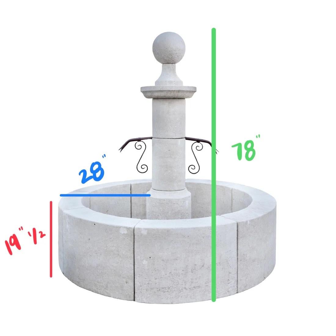 Fontaine centrale contemporaine en pierre calcaire française en vente 1