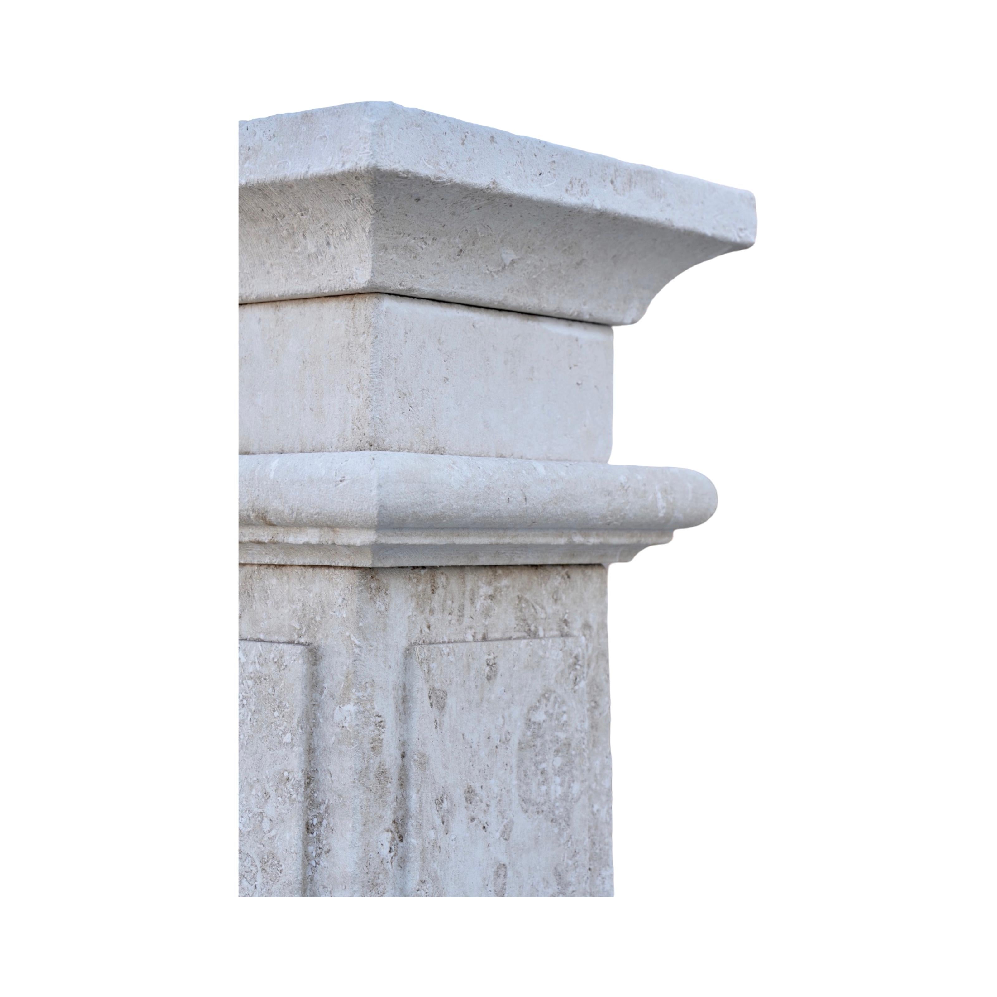 Fontaine centrale contemporaine en pierre calcaire française en vente 4